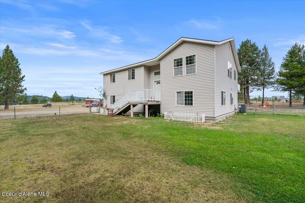 811 E Seasons Rd — photo