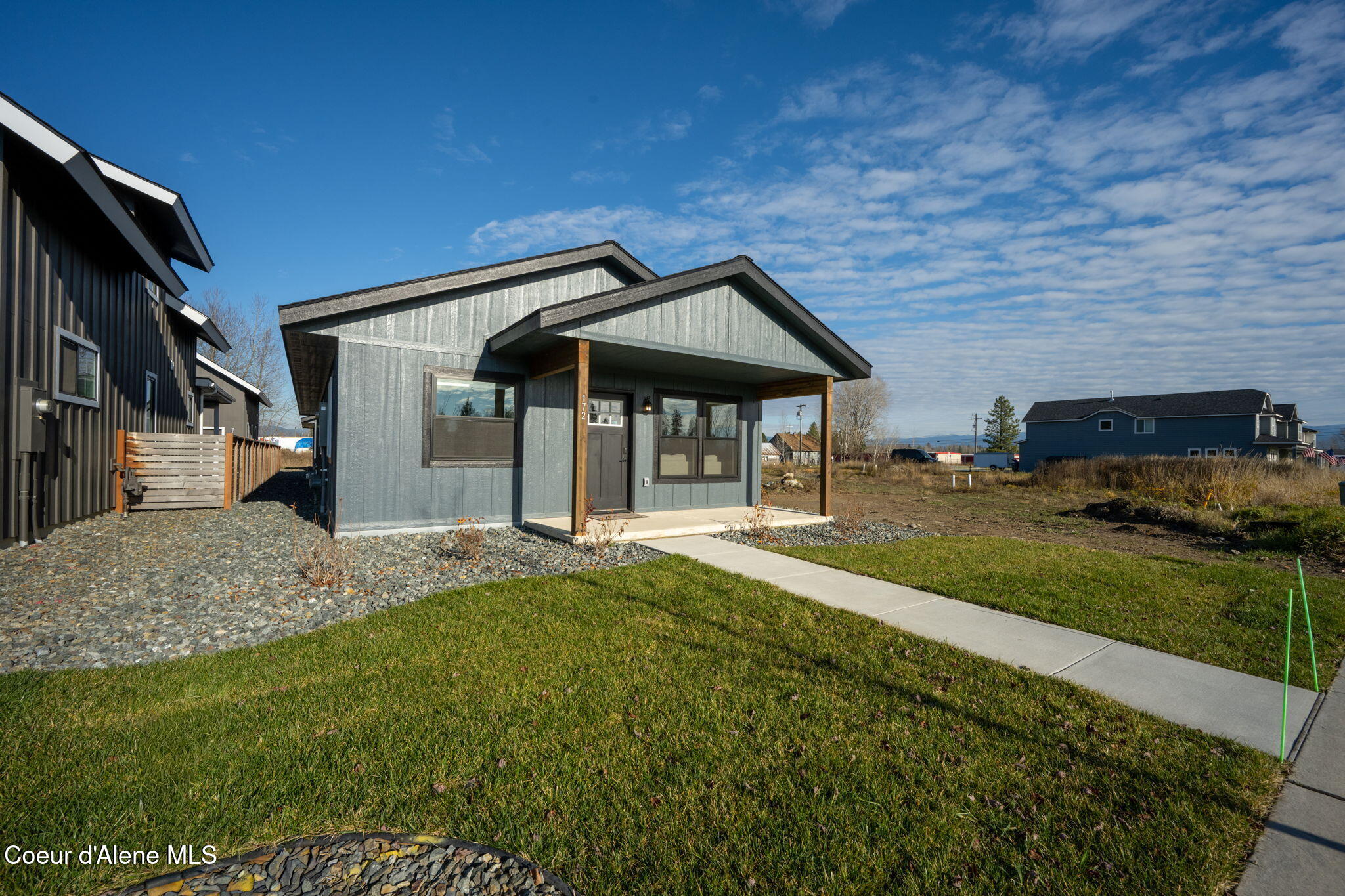 172 W Dustarr Ln — photo