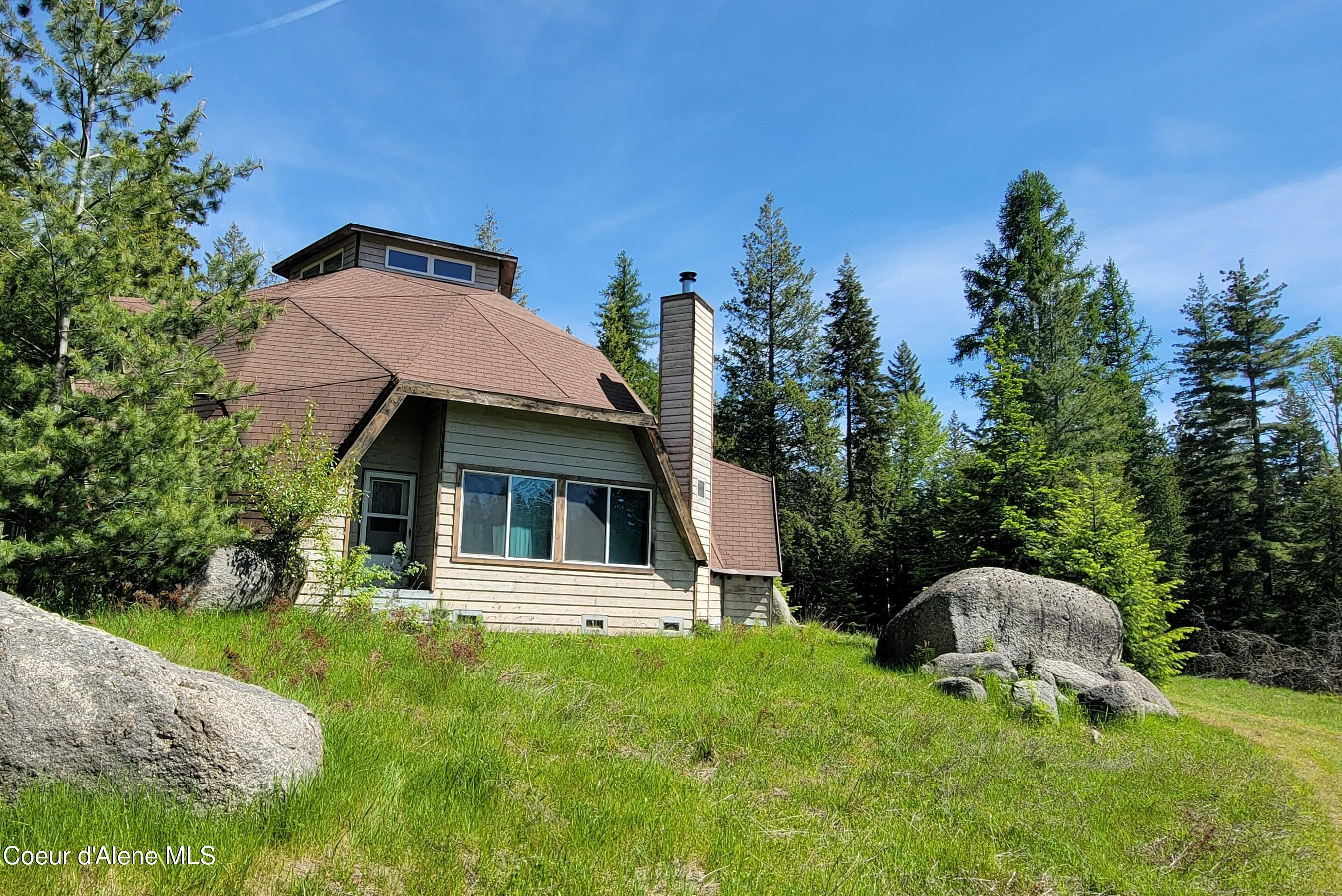 1015 Templeman Lake Rd — photo