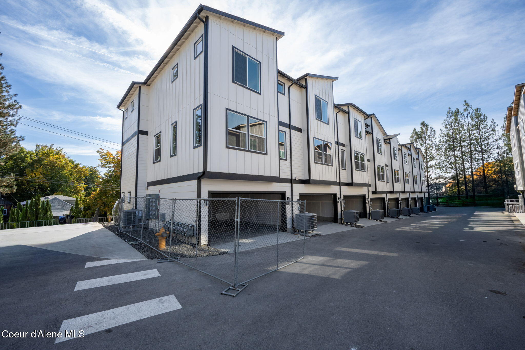 1101 W Pinewood Loop — photo