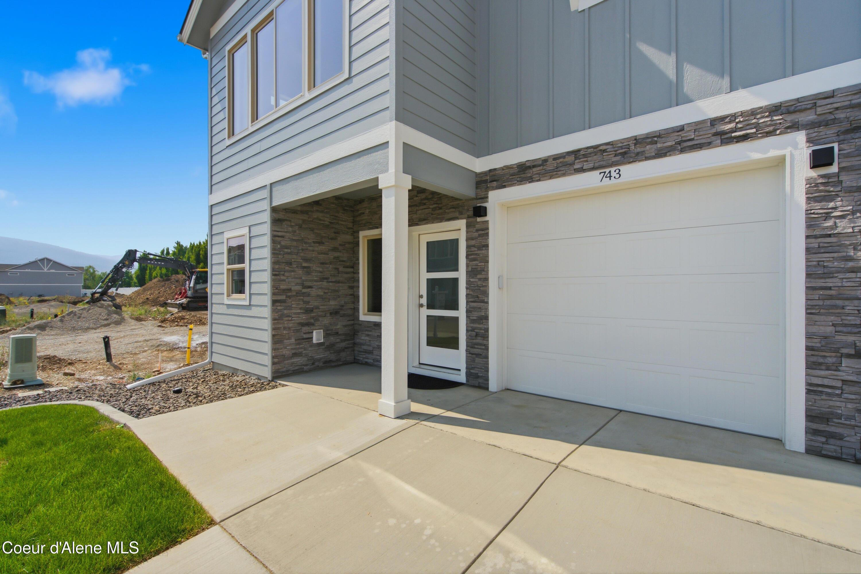 673 N Galbraith Lp, Post Falls, ID 83854 — photo 3