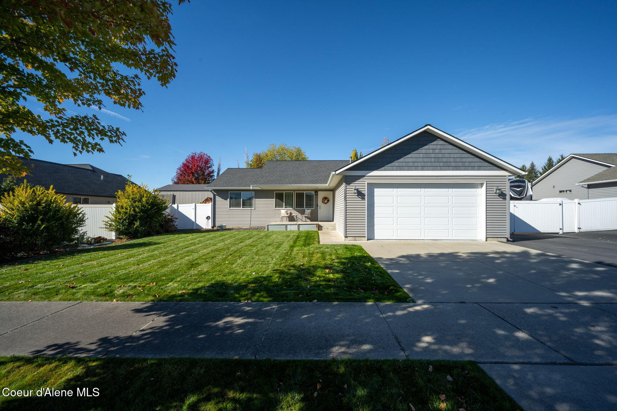 1525 N Ewell Ct — photo