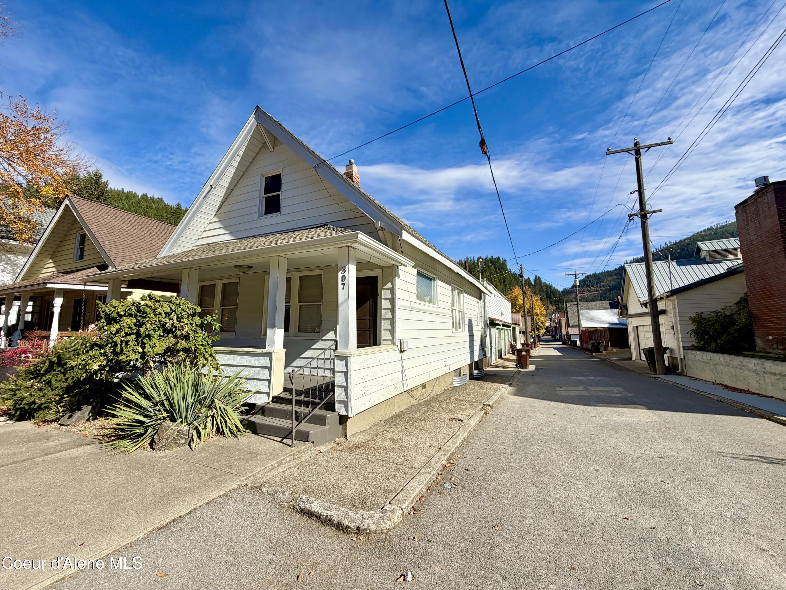 307 3rd St, Wallace, ID 83873 — photo 2