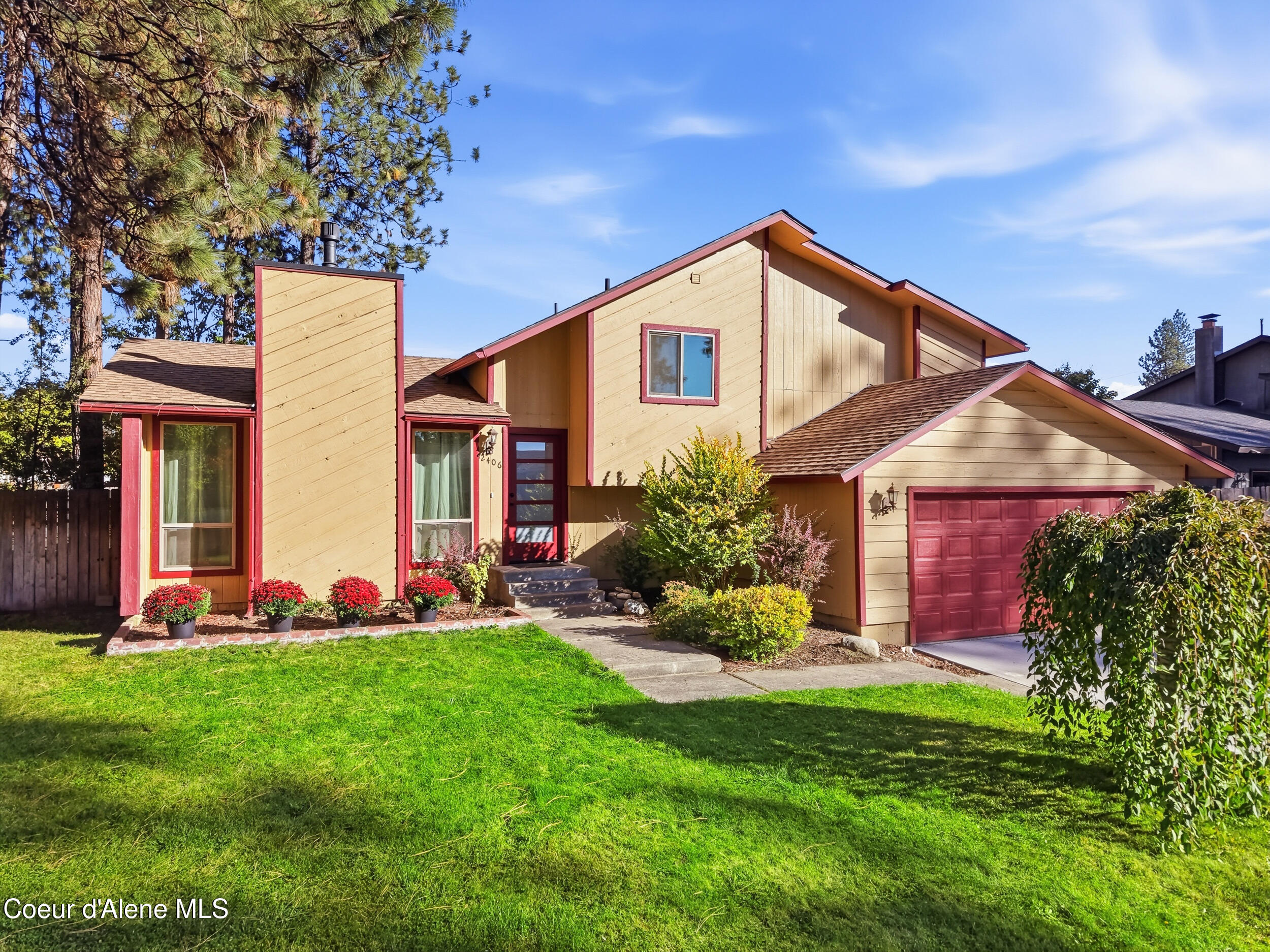 2406 N Pioneer Ridge Dr — photo