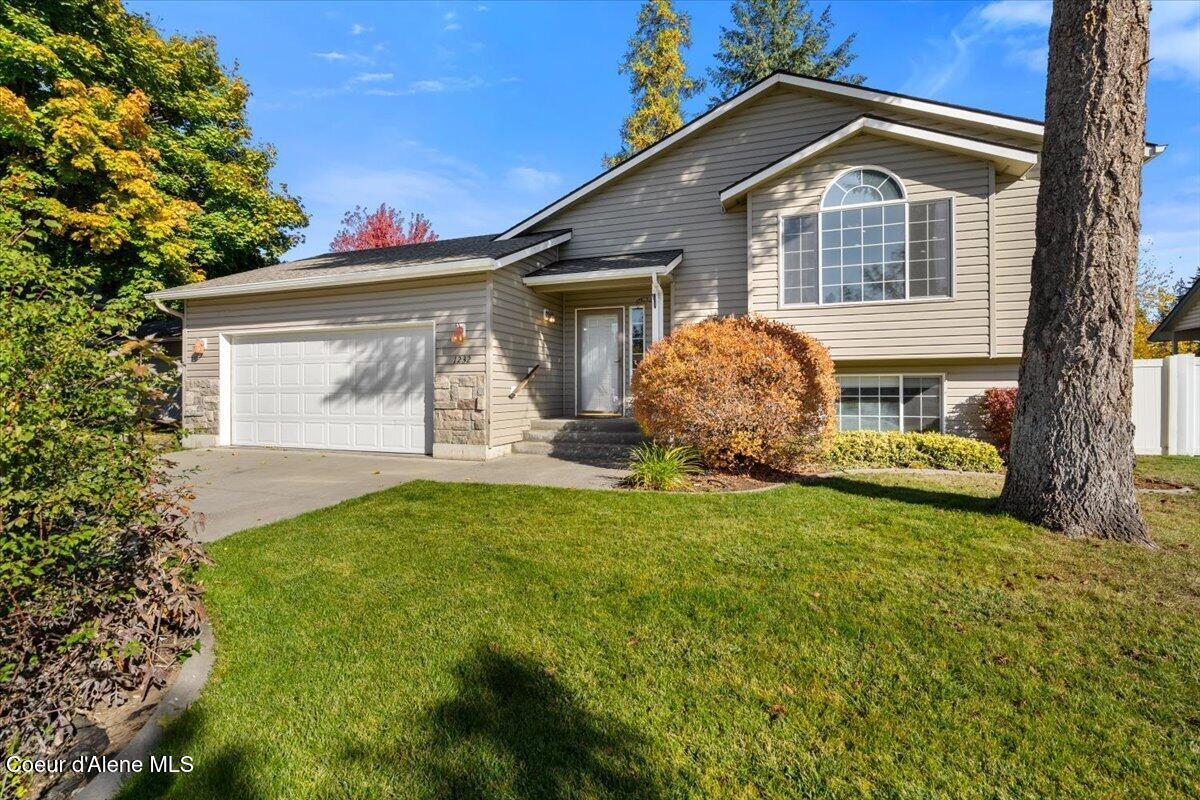 1232 W Edgewood Cir — photo
