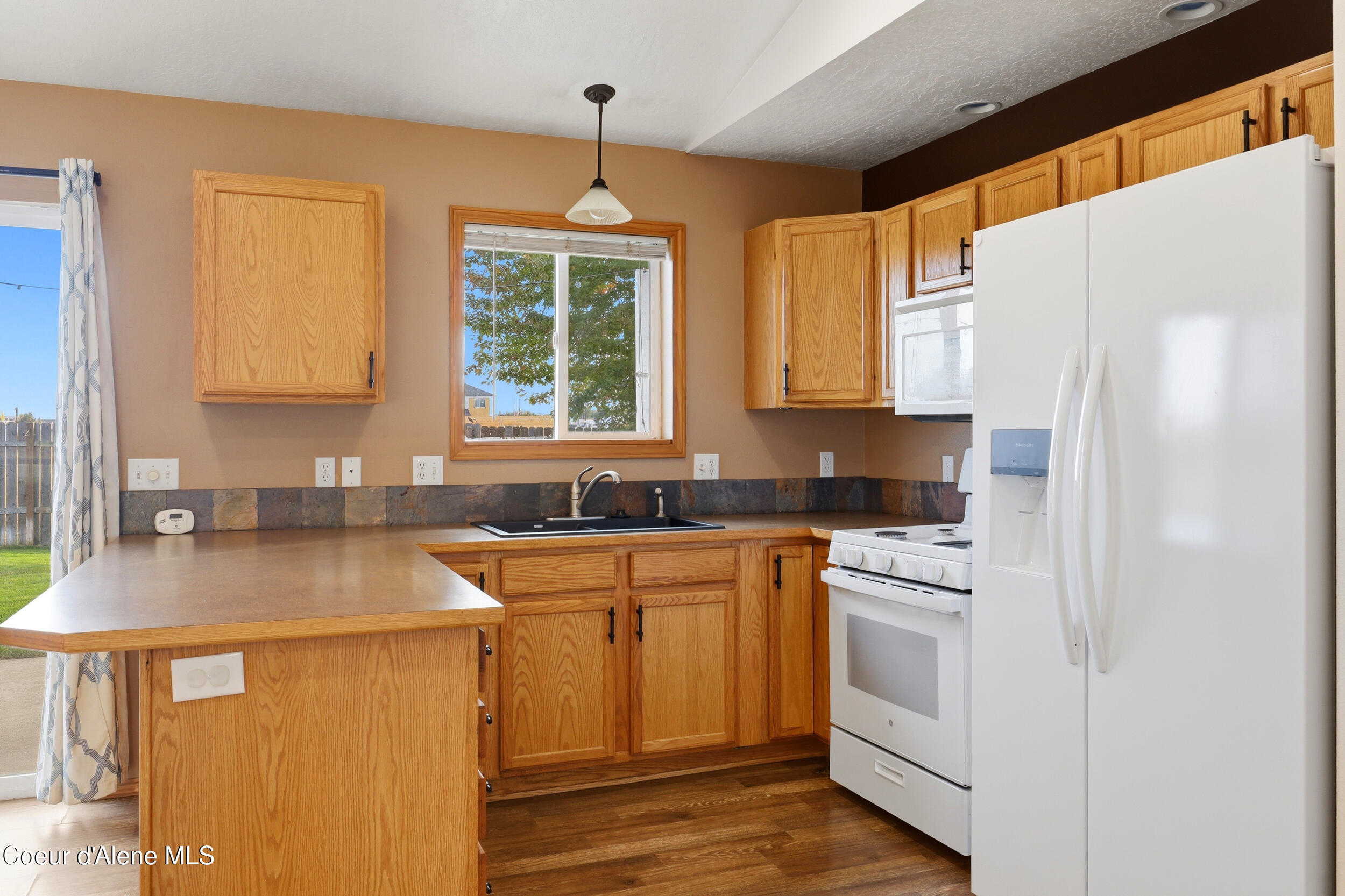 2768 E Knapp Cir, Post Falls, ID 83854 — photo 2