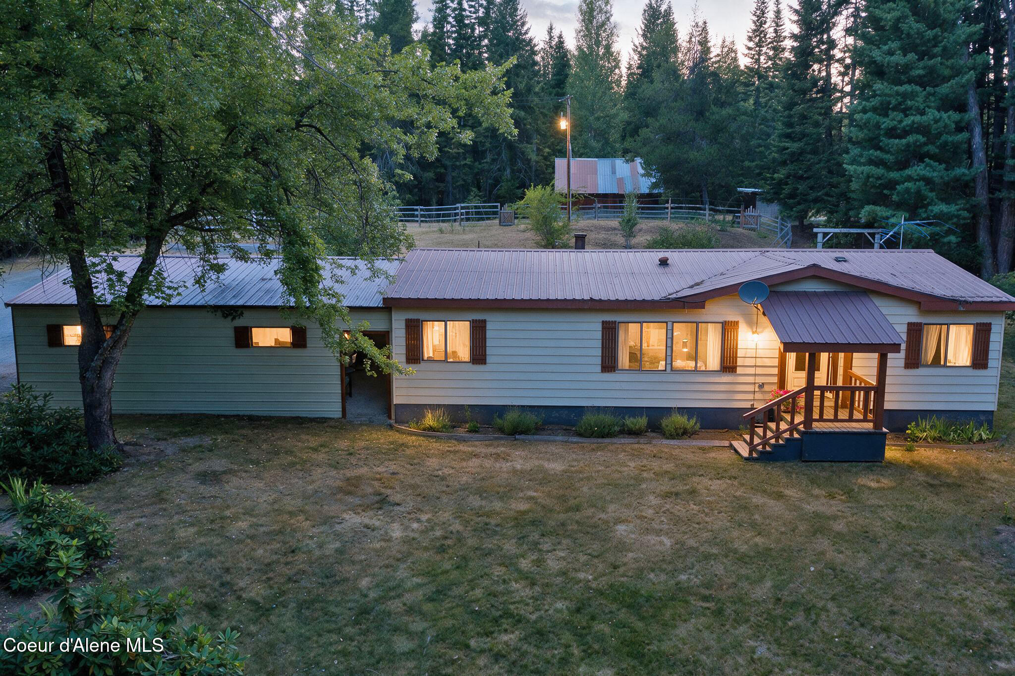 3829 Up Gold Creek Rd — photo