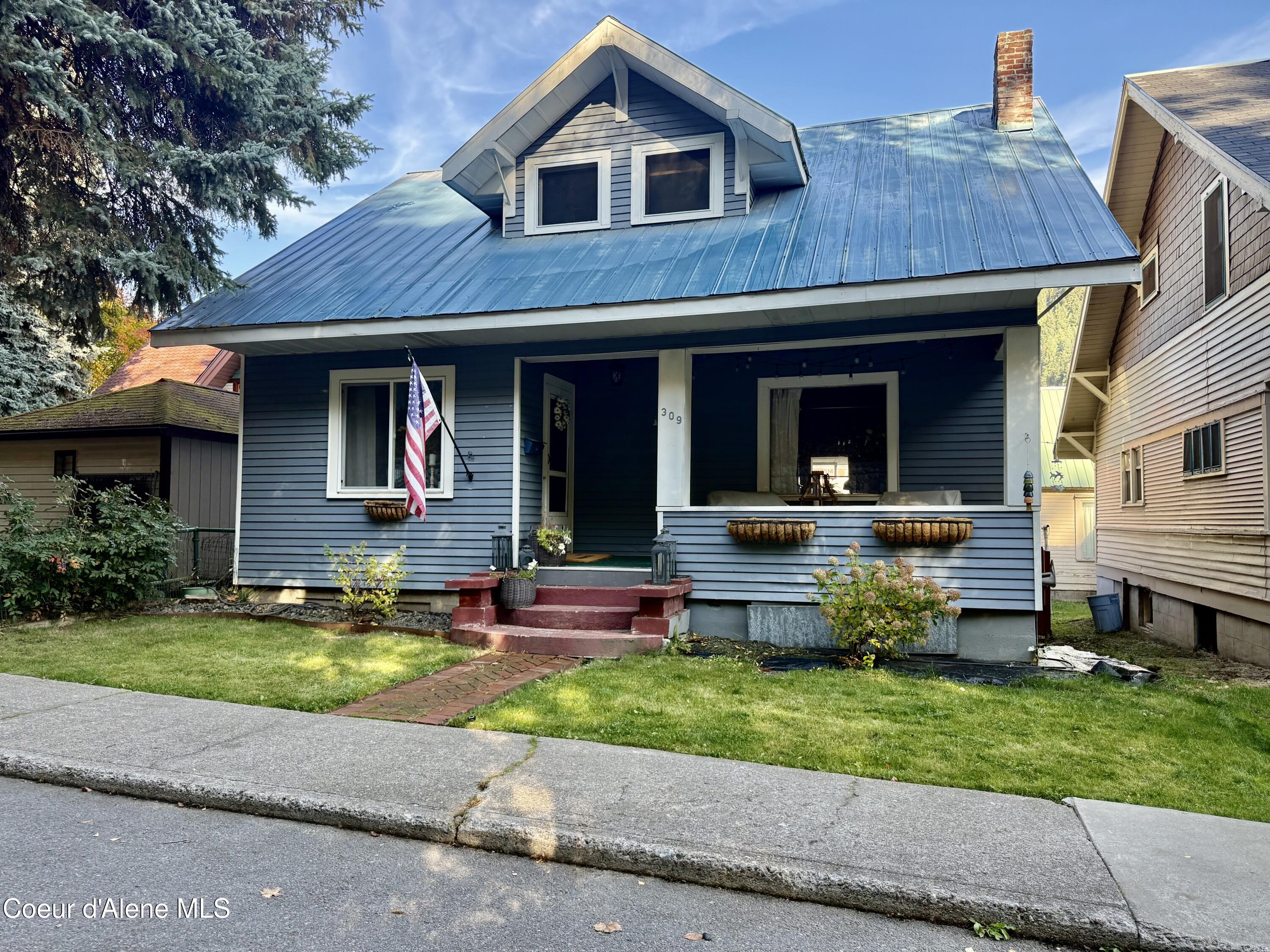 309 Bank St — photo