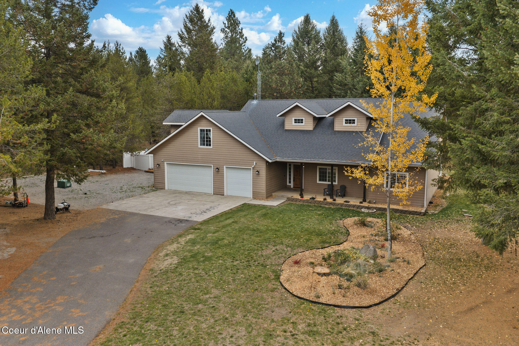 24704 N Hunters Grove Ct — photo