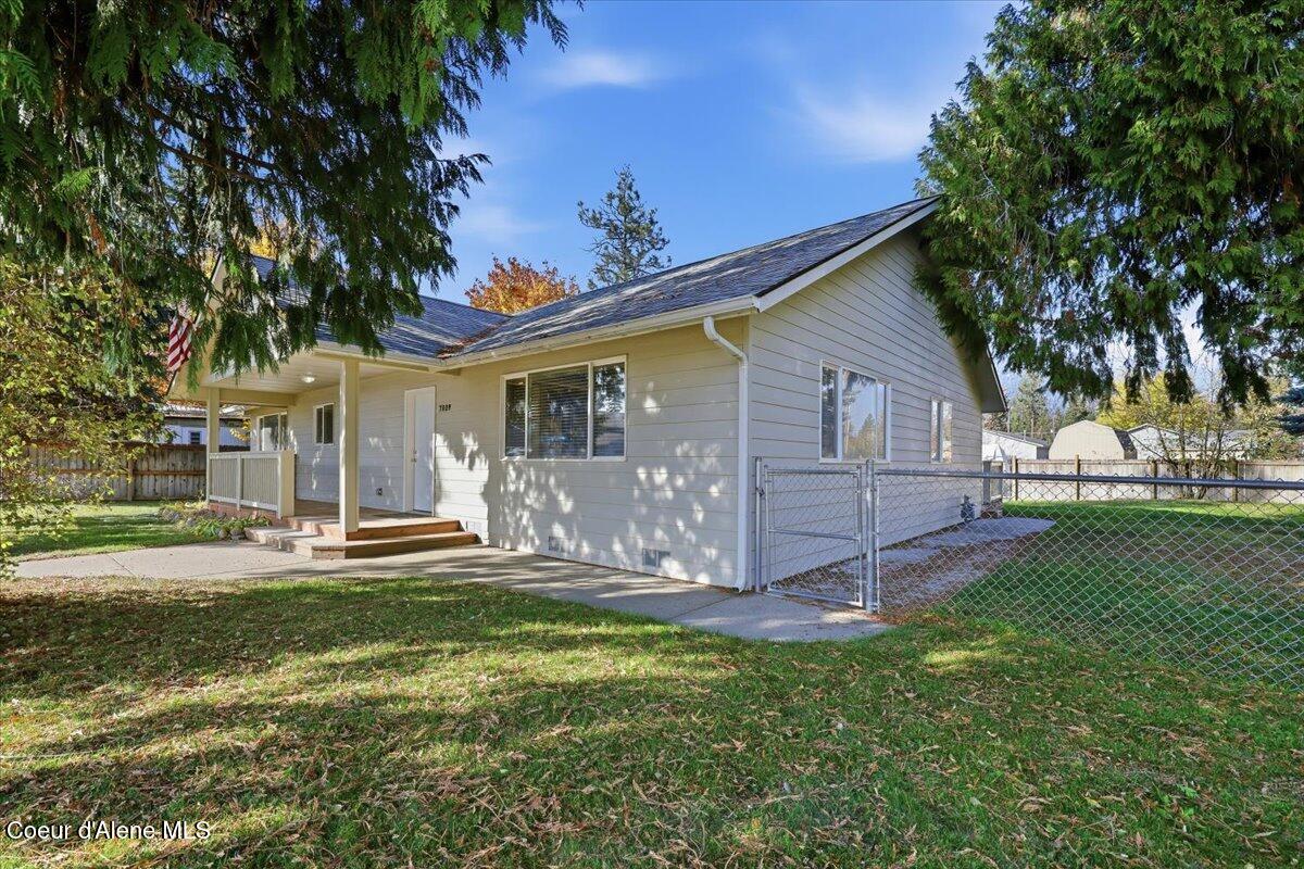 7809 W Fivepoint St — photo