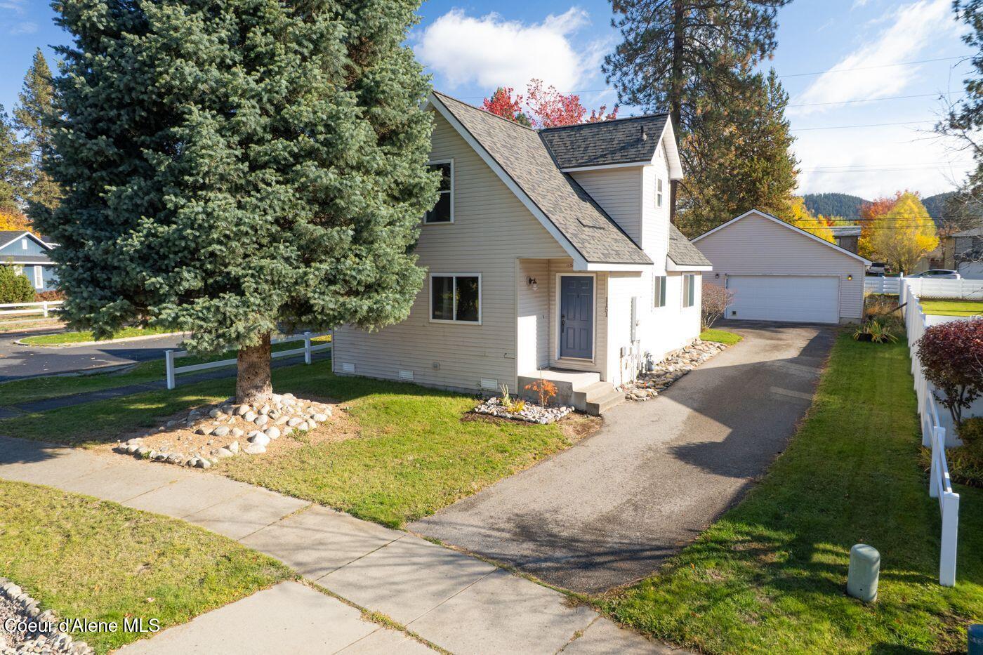 1151 E Elderberry Cir — photo