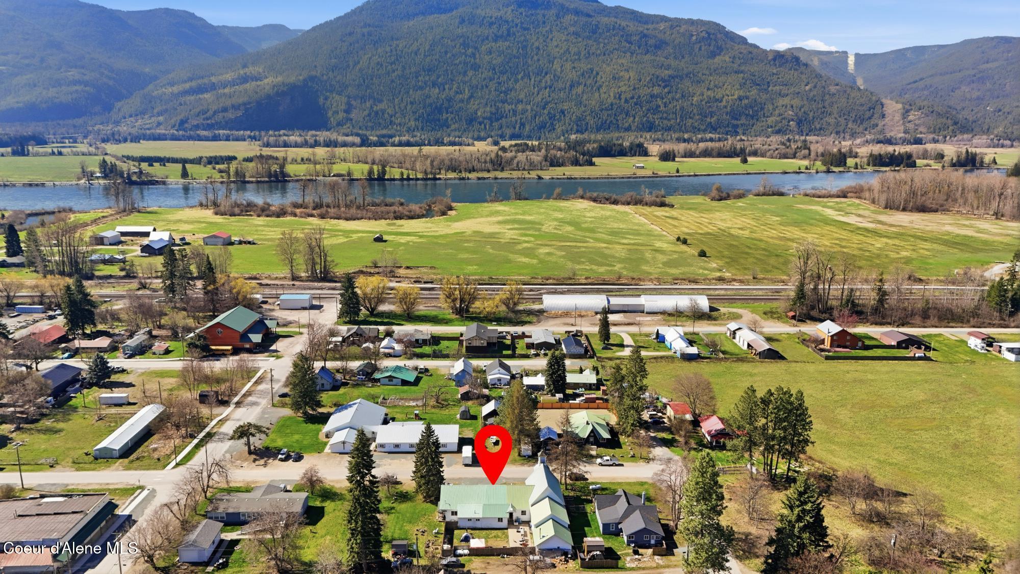 116 W 2nd Ave, Clark Fork, ID 83811 — photo 2