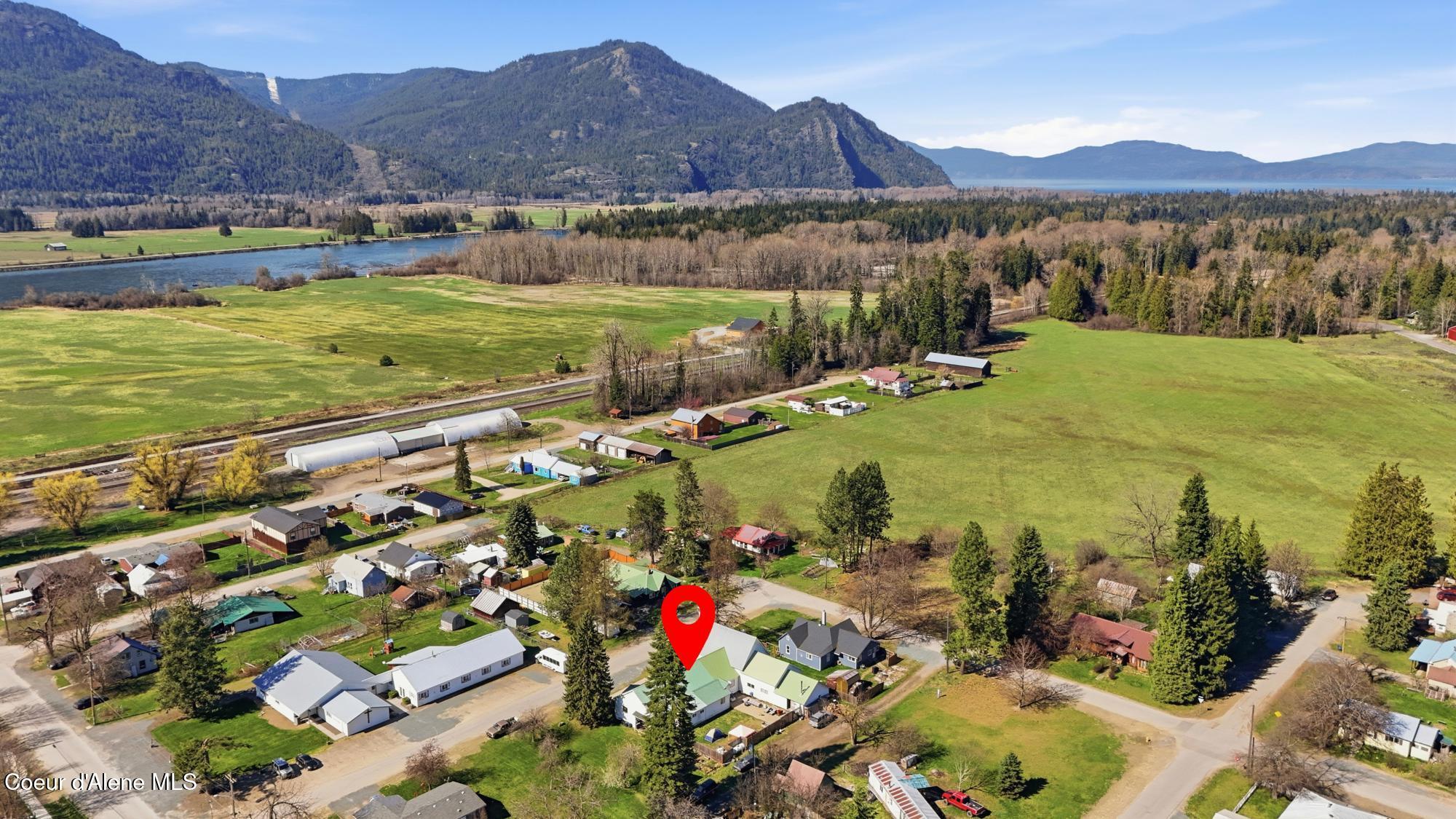 116 W 2nd Ave, Clark Fork, ID 83811 — photo 3