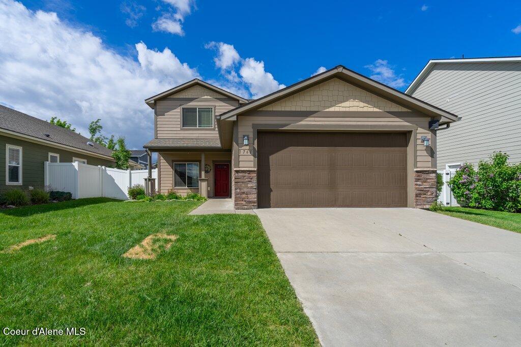 1761 W Pyrenees Loop — photo
