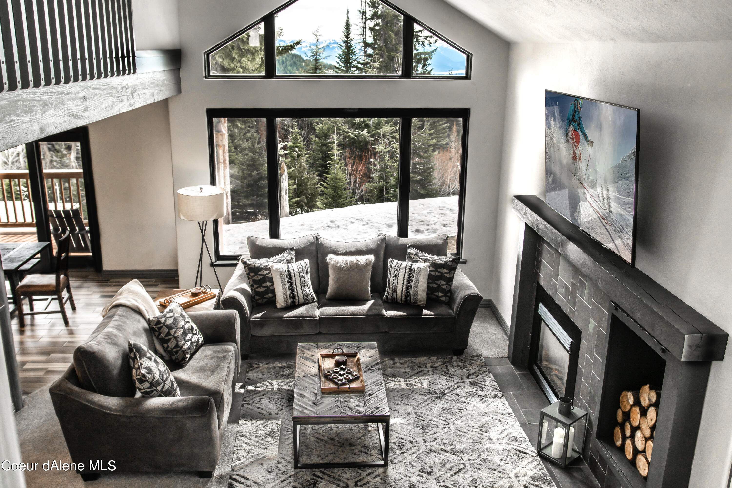 27 The Glades, 2C — photo