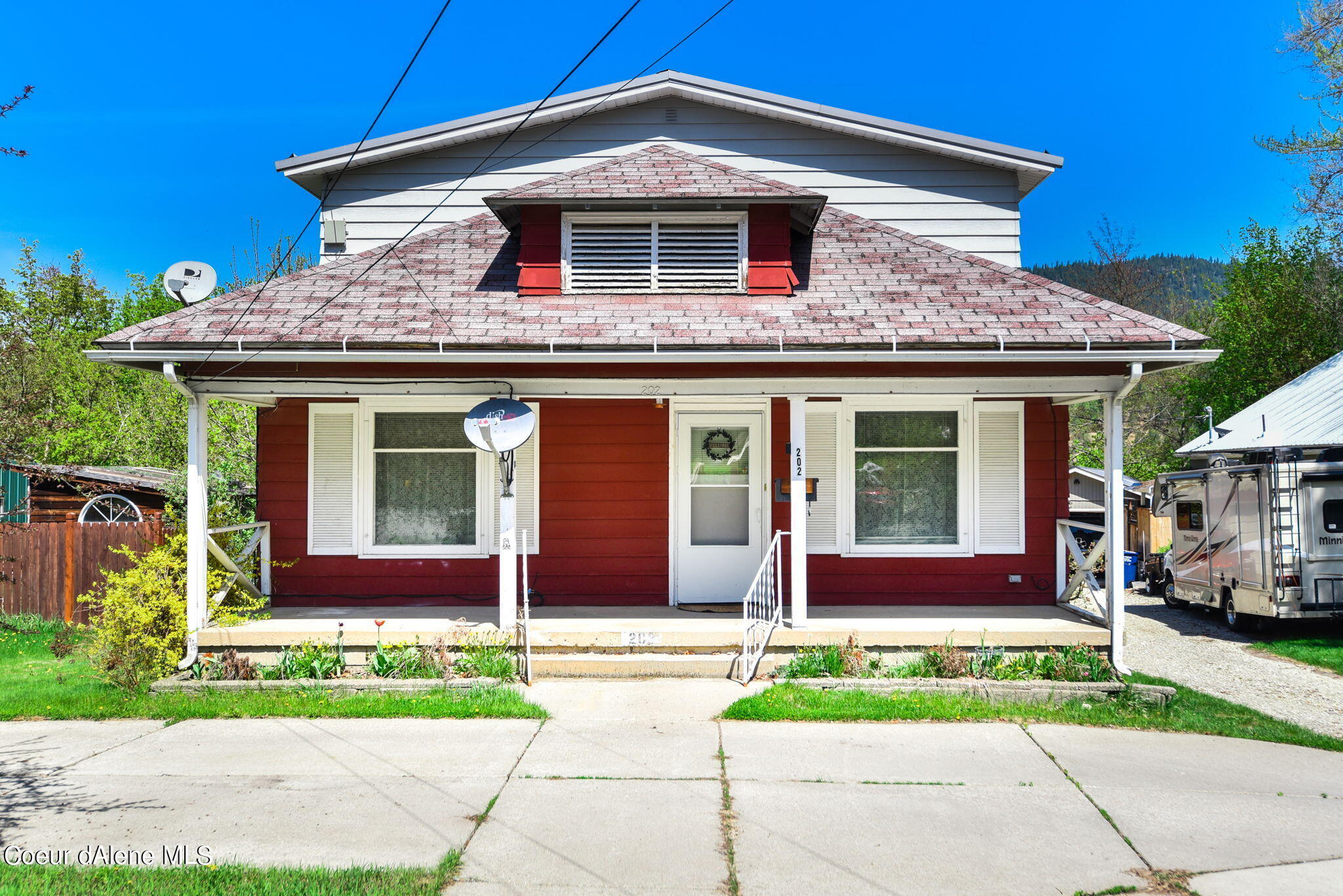202 E Market St — photo
