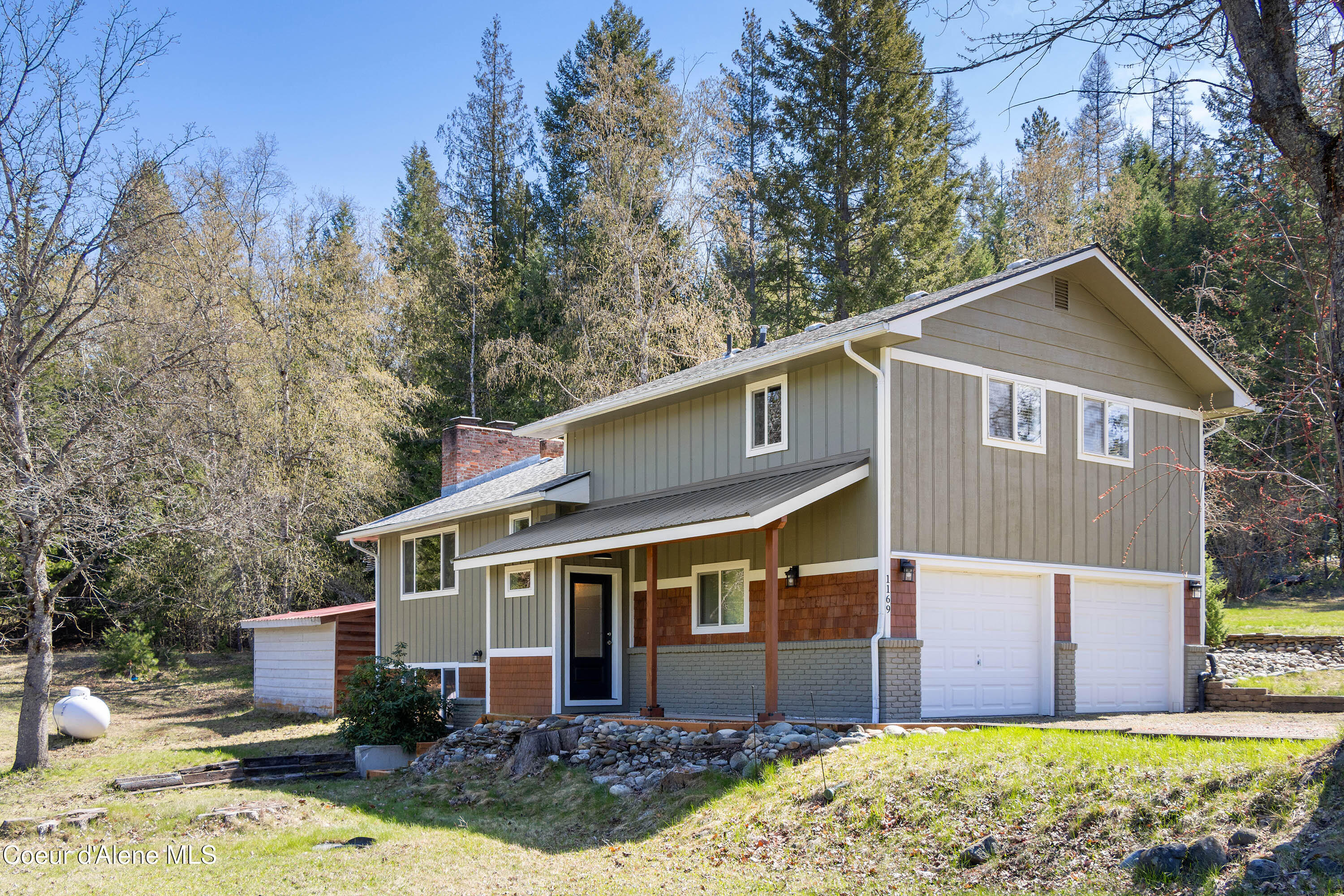 1169 Algoma Spur Rd — photo