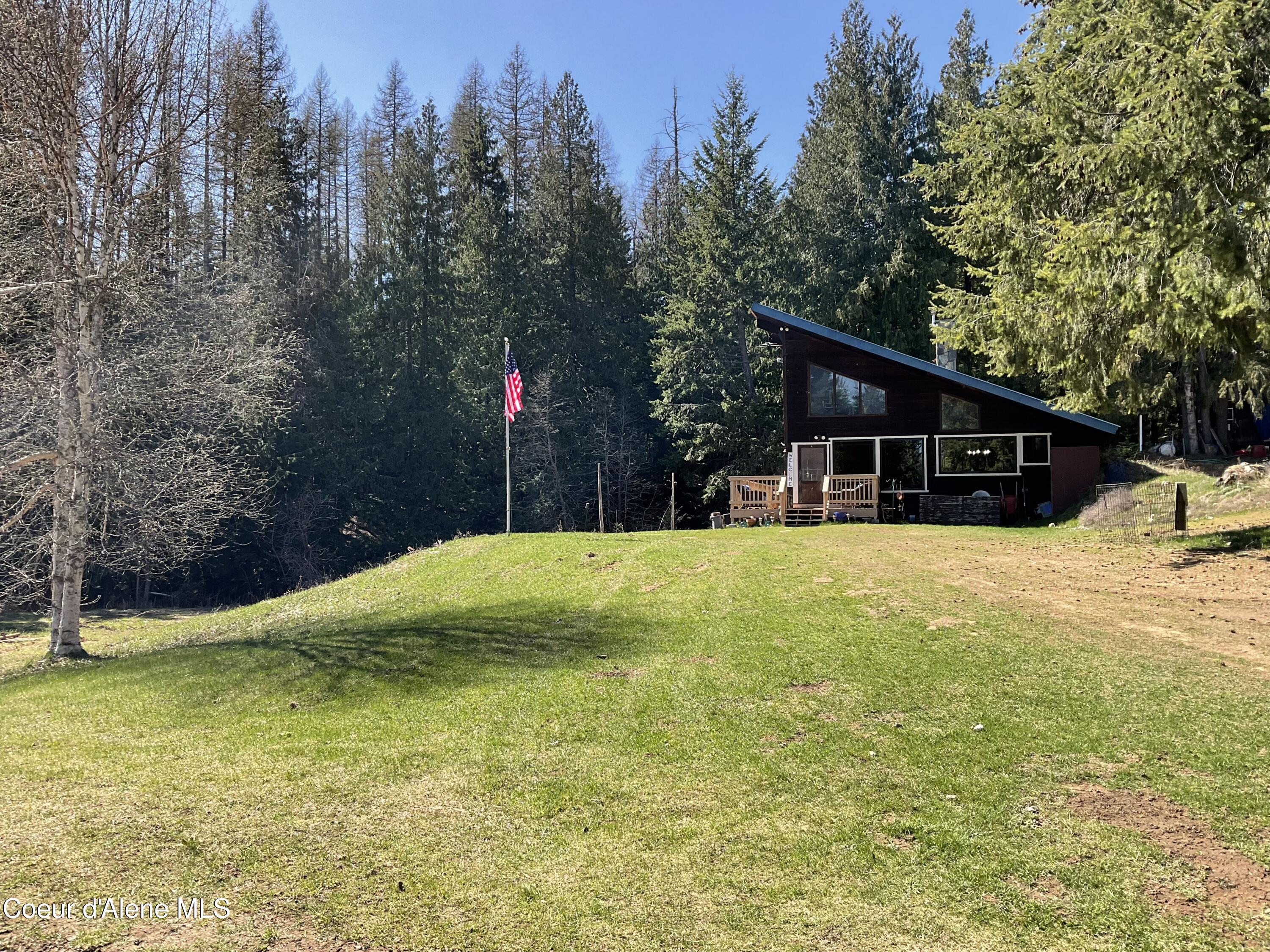 90 & 111 Christmas Ln — photo