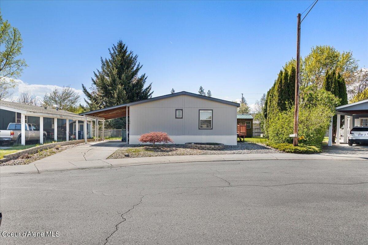 2206 W Oxford Cir — photo
