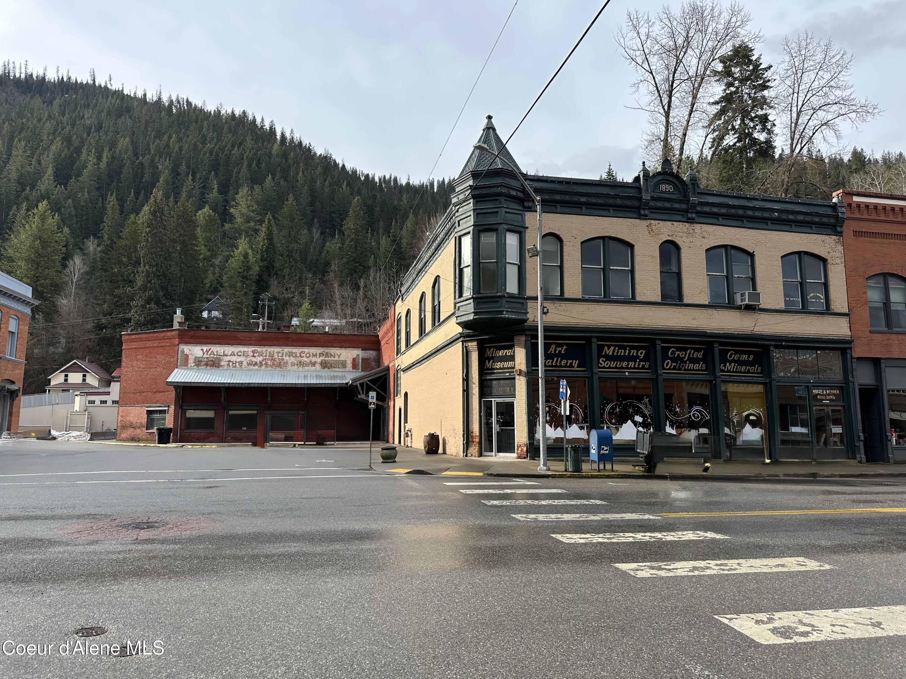 524 Bank St & 506 Sixth St — photo