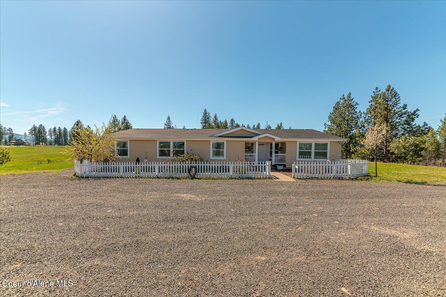 1061 Canyon Ridge Dr — photo