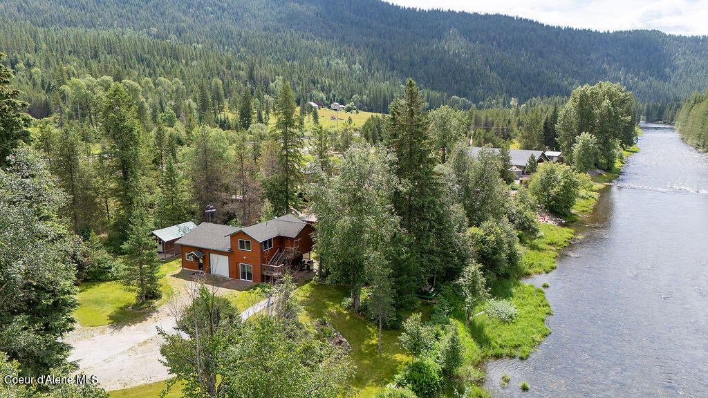 5574 Moyie River Rd — photo