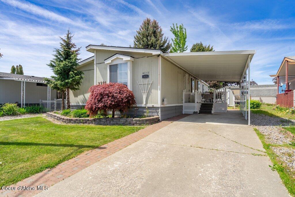 1624 W Dartmouth Cir — photo