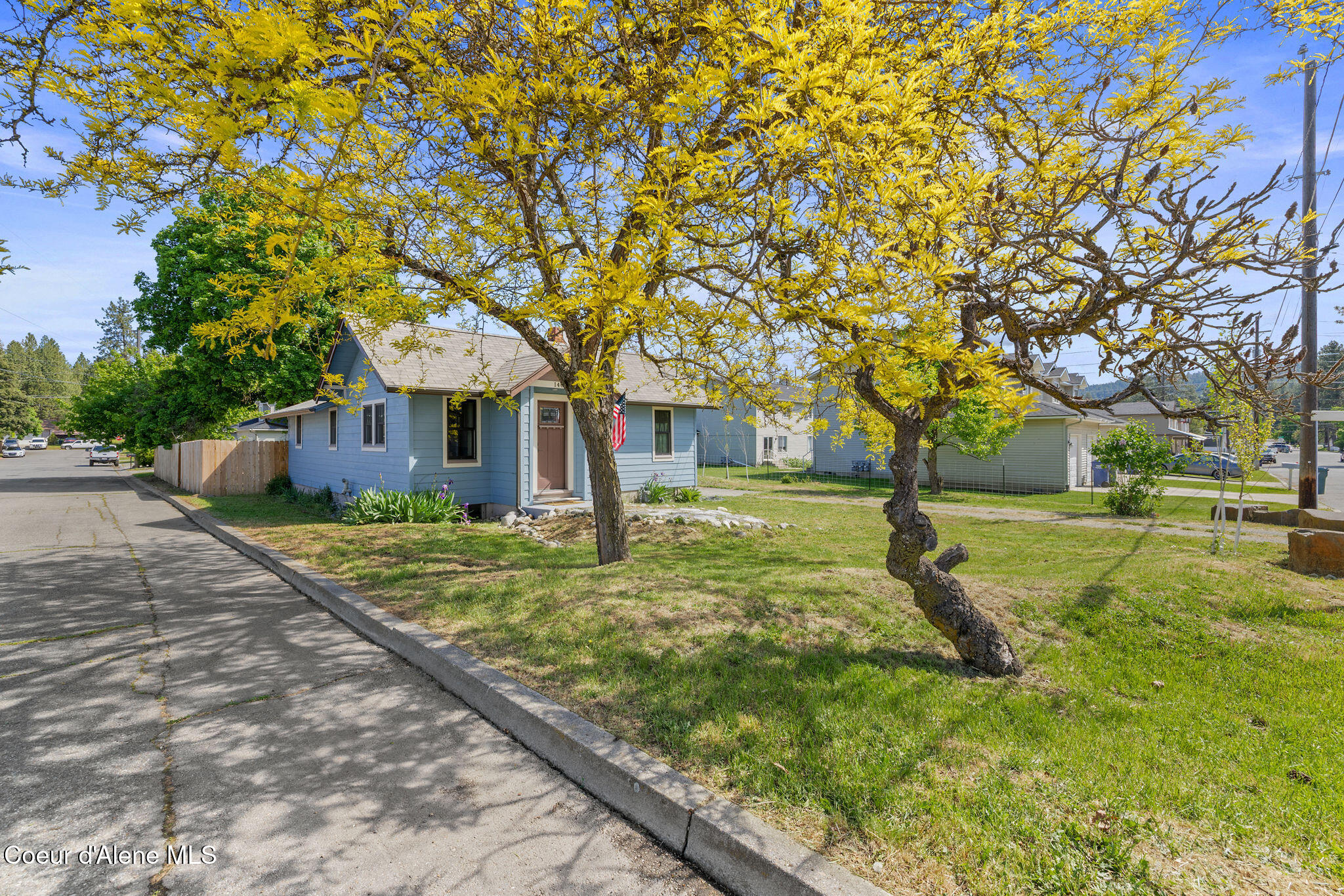 1401 E Gilbert Ave — photo