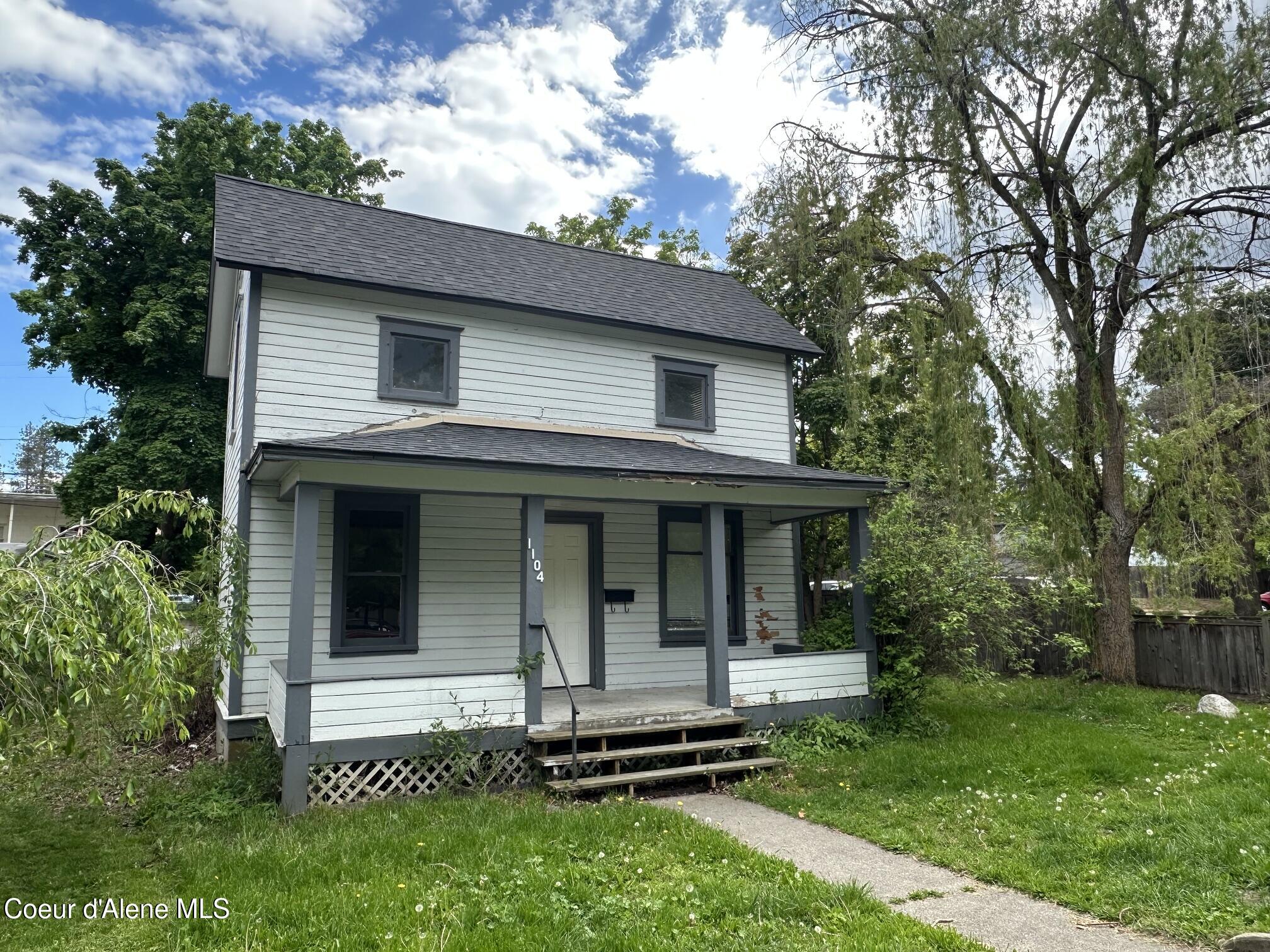 1104 E Lakeside Ave — photo