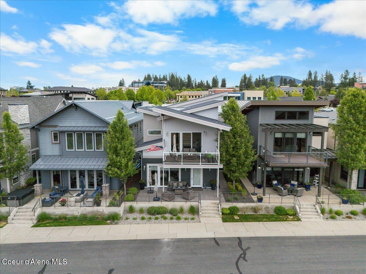 1605 W Bellerive Ln — photo