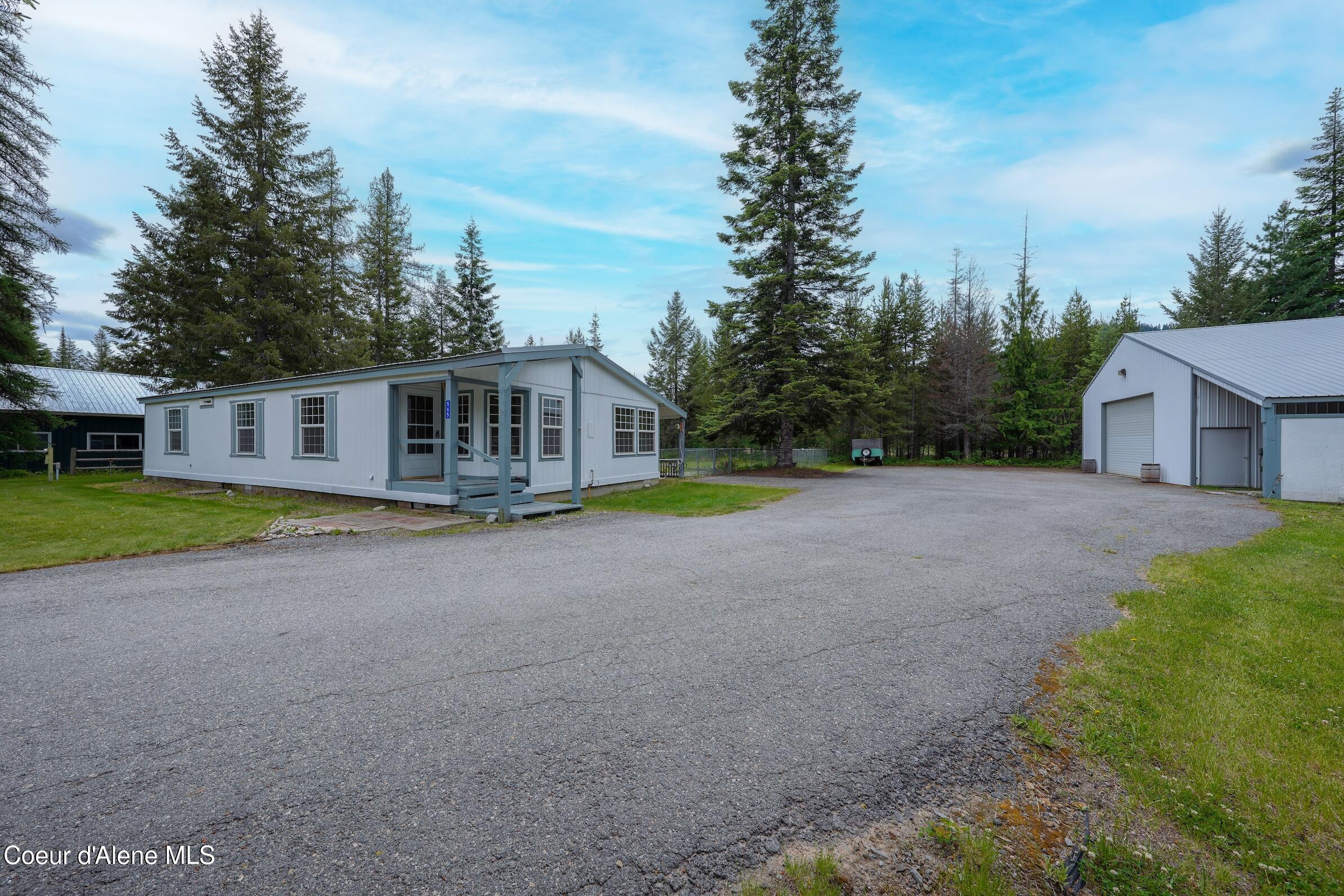 565 Shady Pines Loop — photo