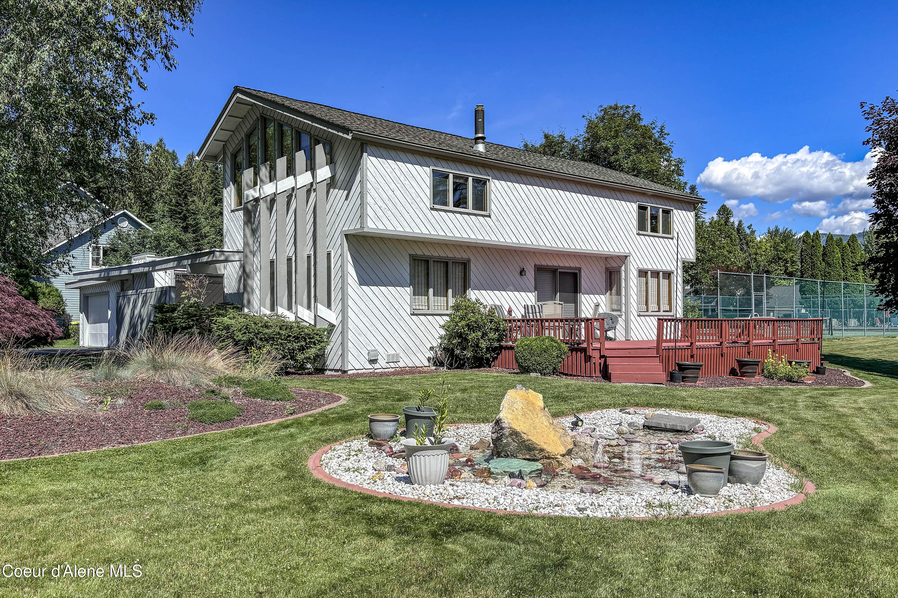 1710 Westwood Dr — photo