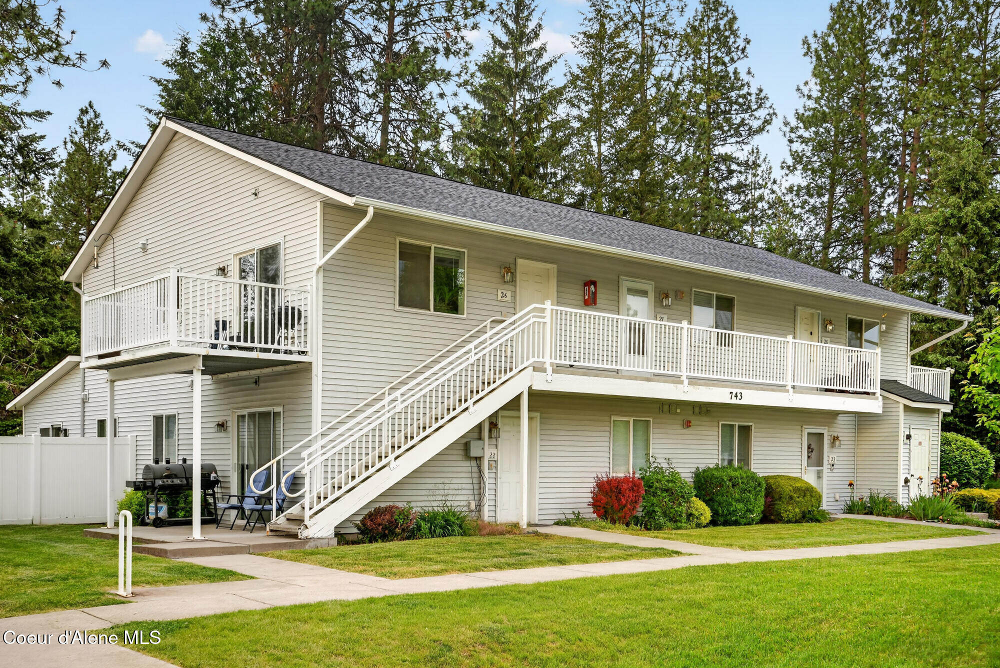 743 E Whispering Pines Ln, Apt 26 — photo