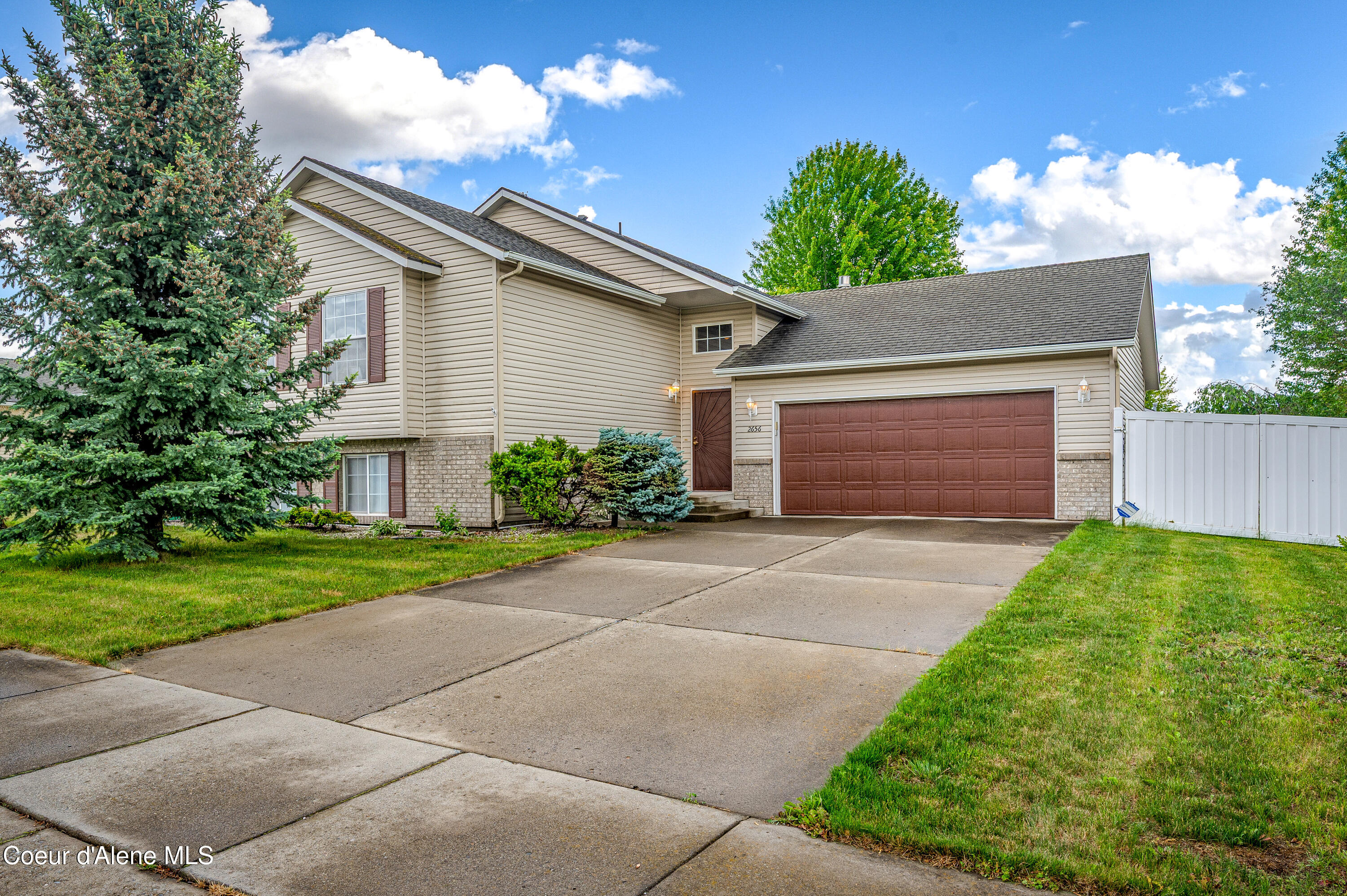 2656 W Larix Ct — photo