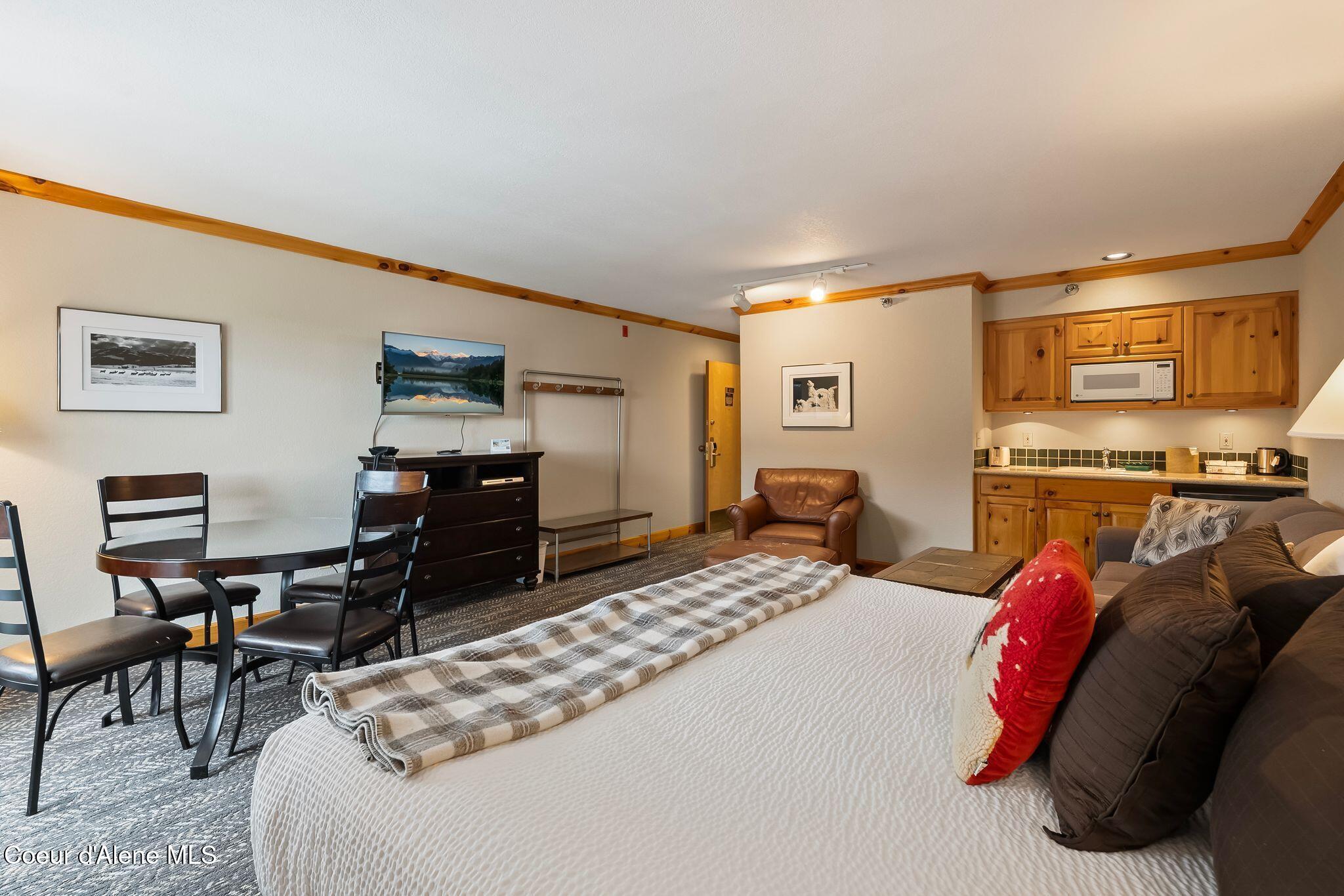 72 Great Escape Rd, 409/411 — photo