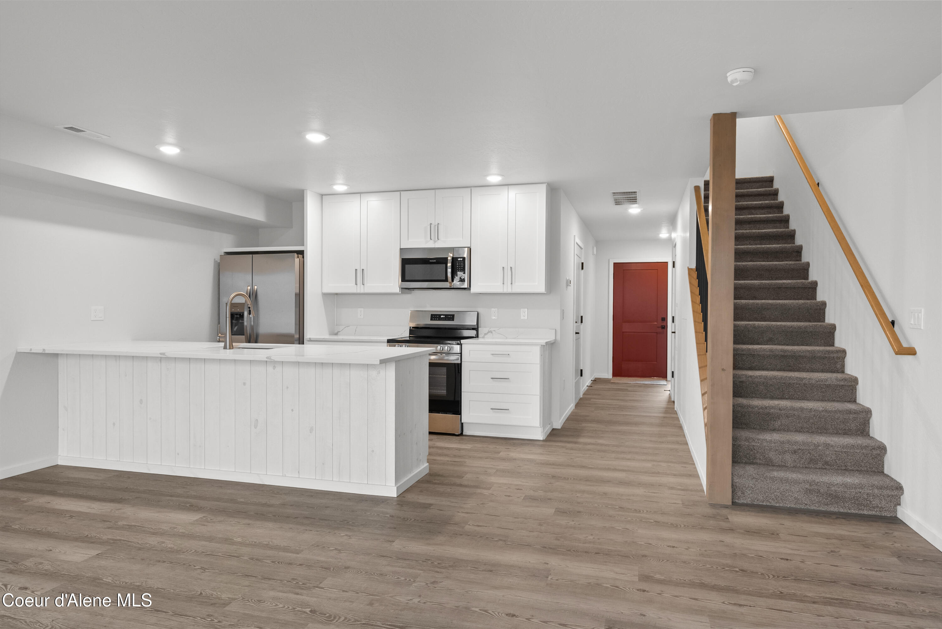 9814 N Laylin Circle — photo
