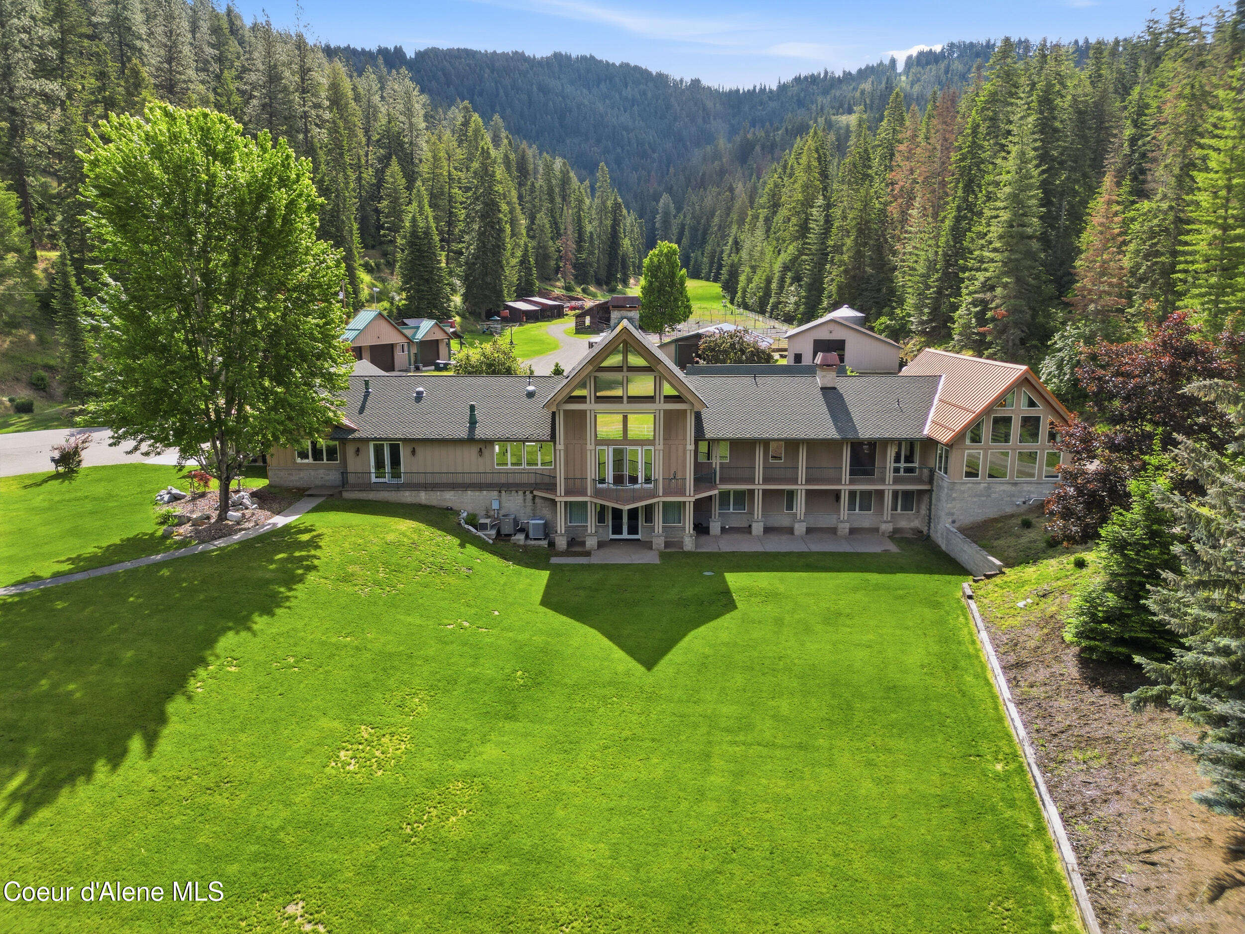8850 E Fernan Lake Rd — photo