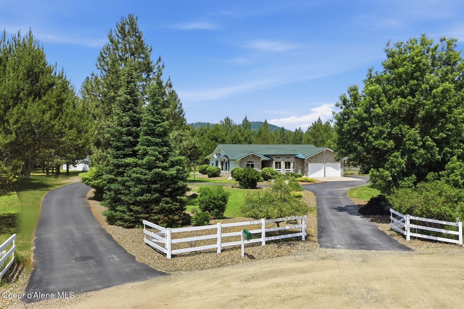 573 Tam Tam Dr — photo