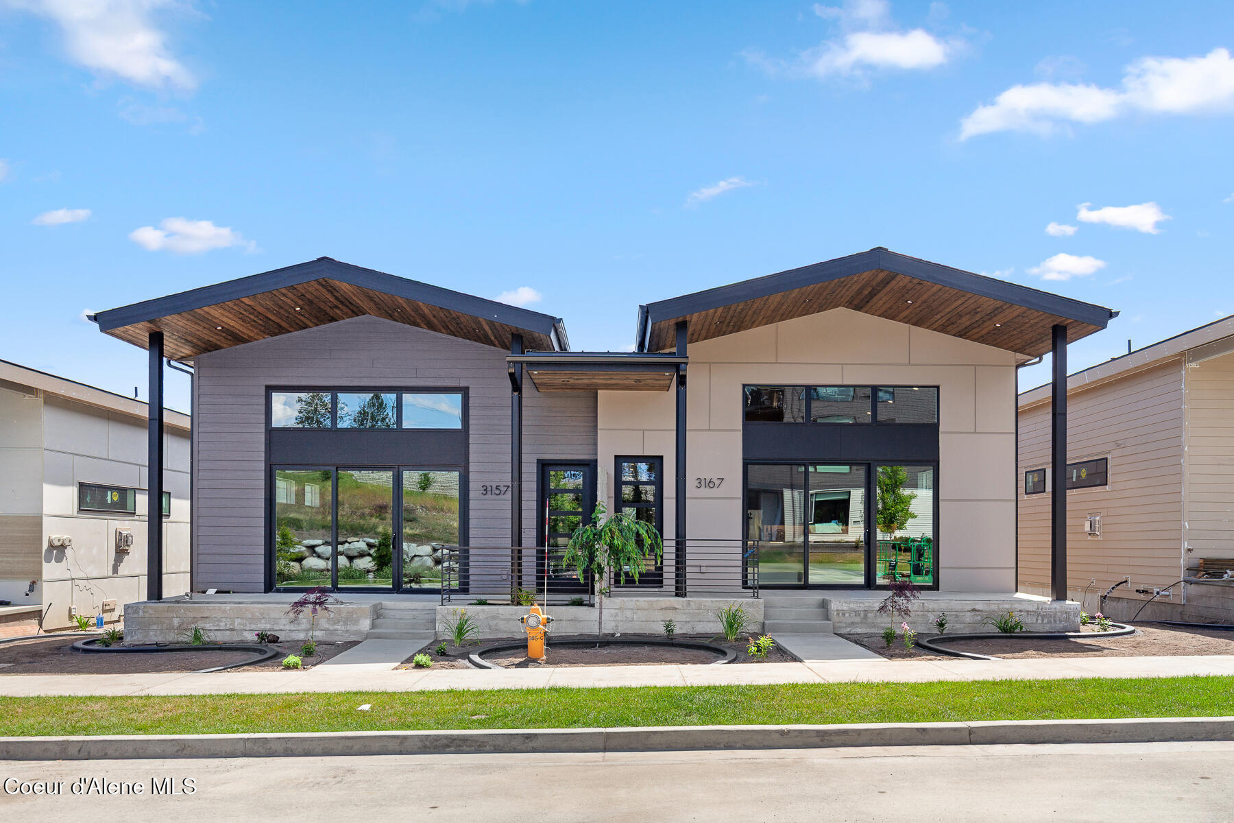3167 N Veneer Rd — photo