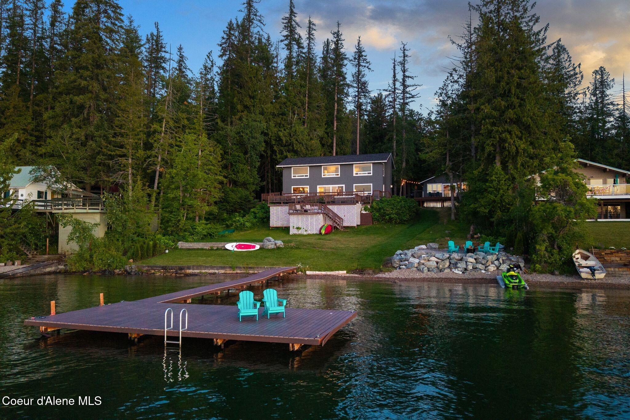 169 Lakeshore Dr — photo