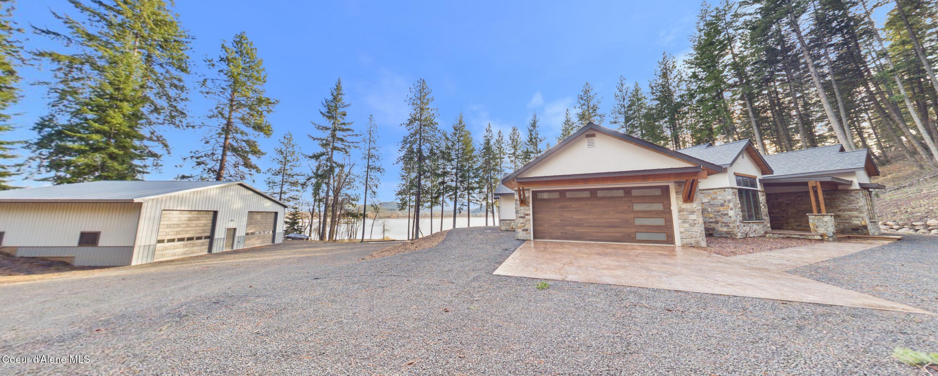 1413 E Round Lake Rd — photo