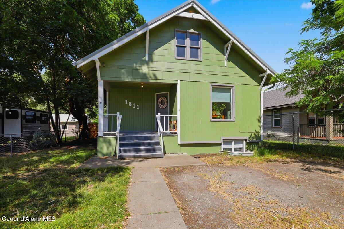 1811 N Nora St — photo