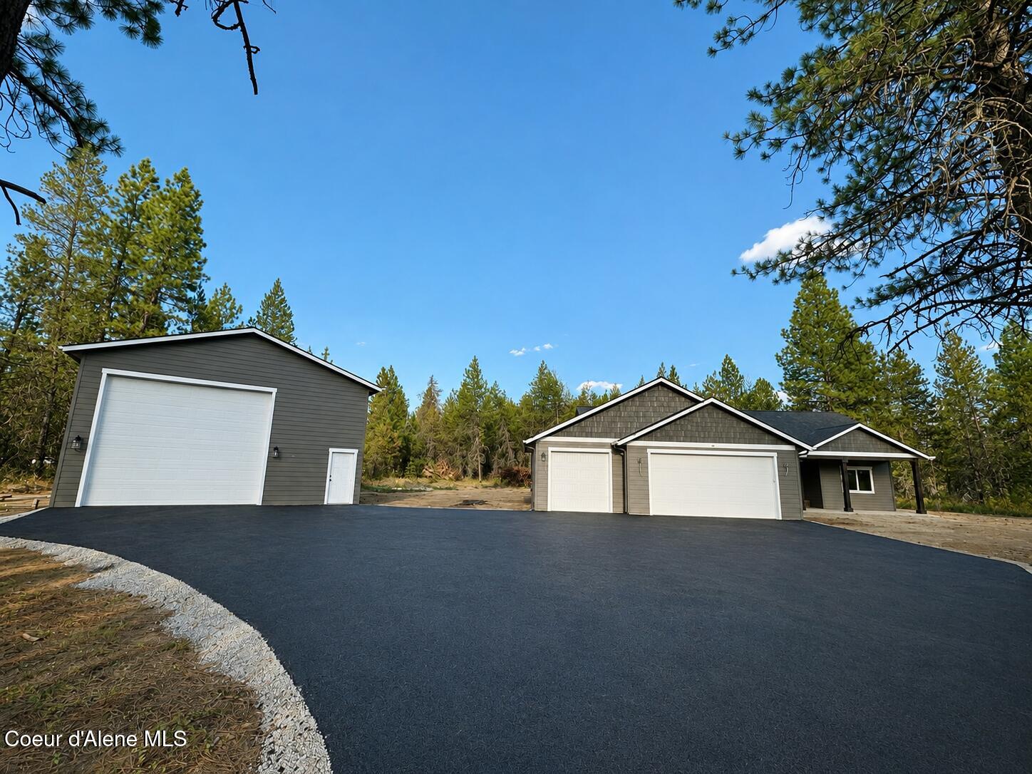 95 Wyatt Ln — photo