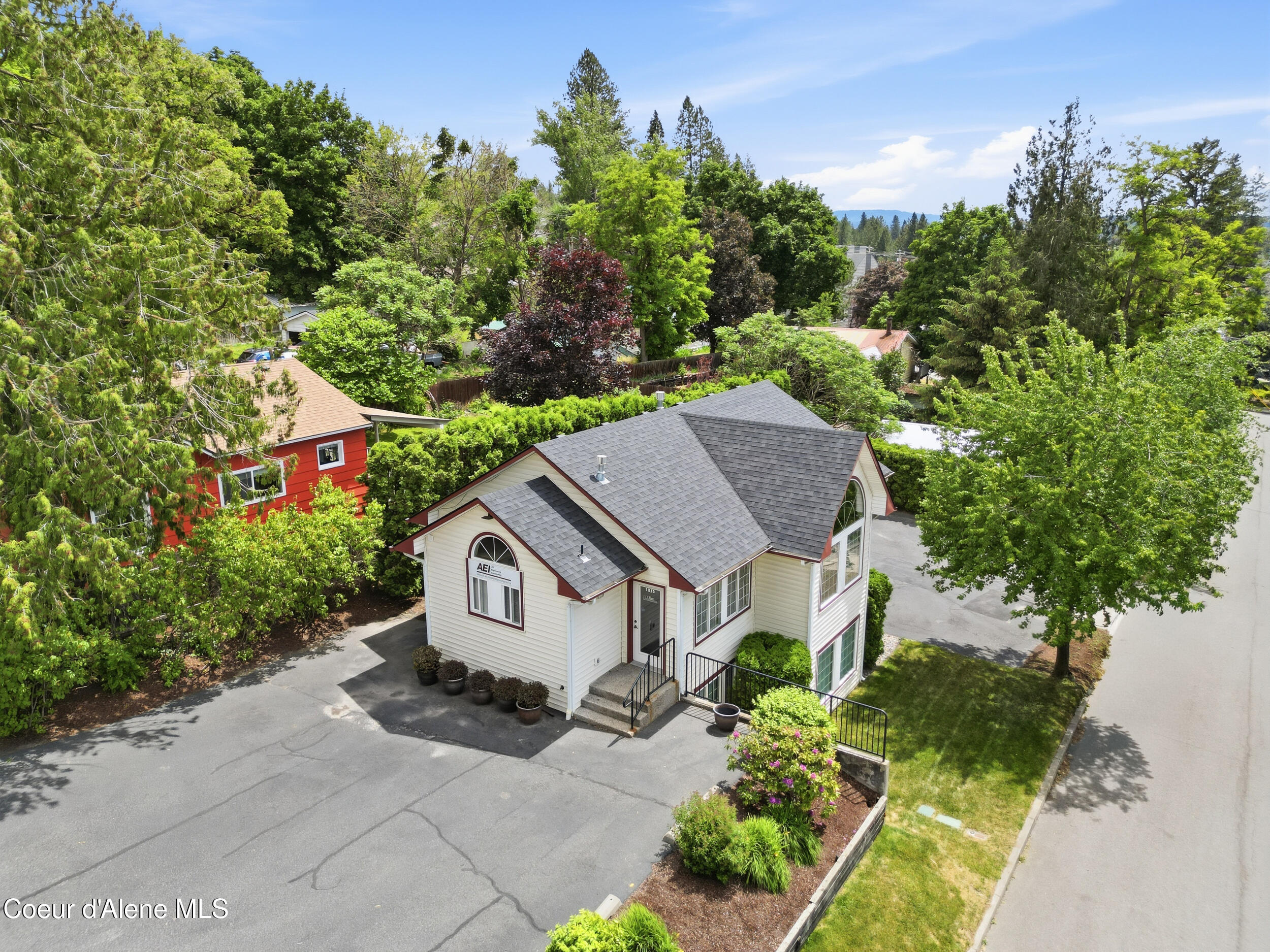 1038 W Davidson Ave — photo
