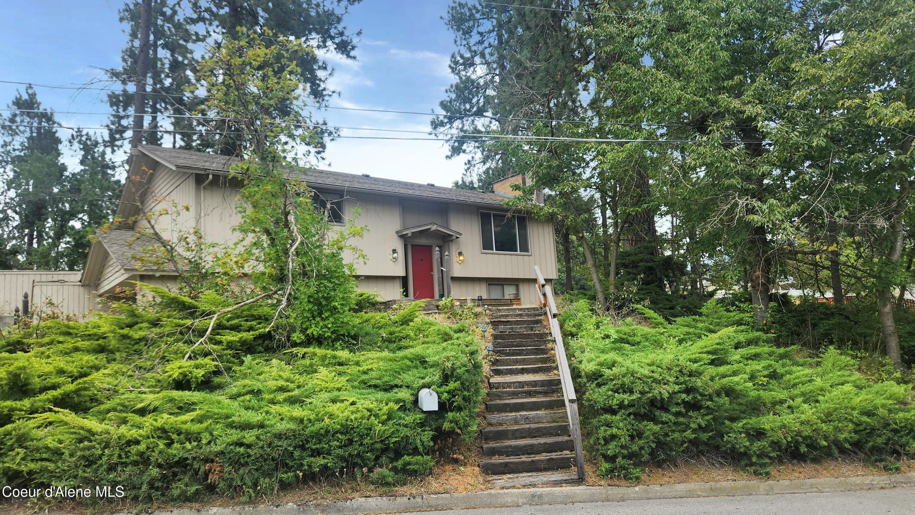 1383 E Hattie Ave — photo