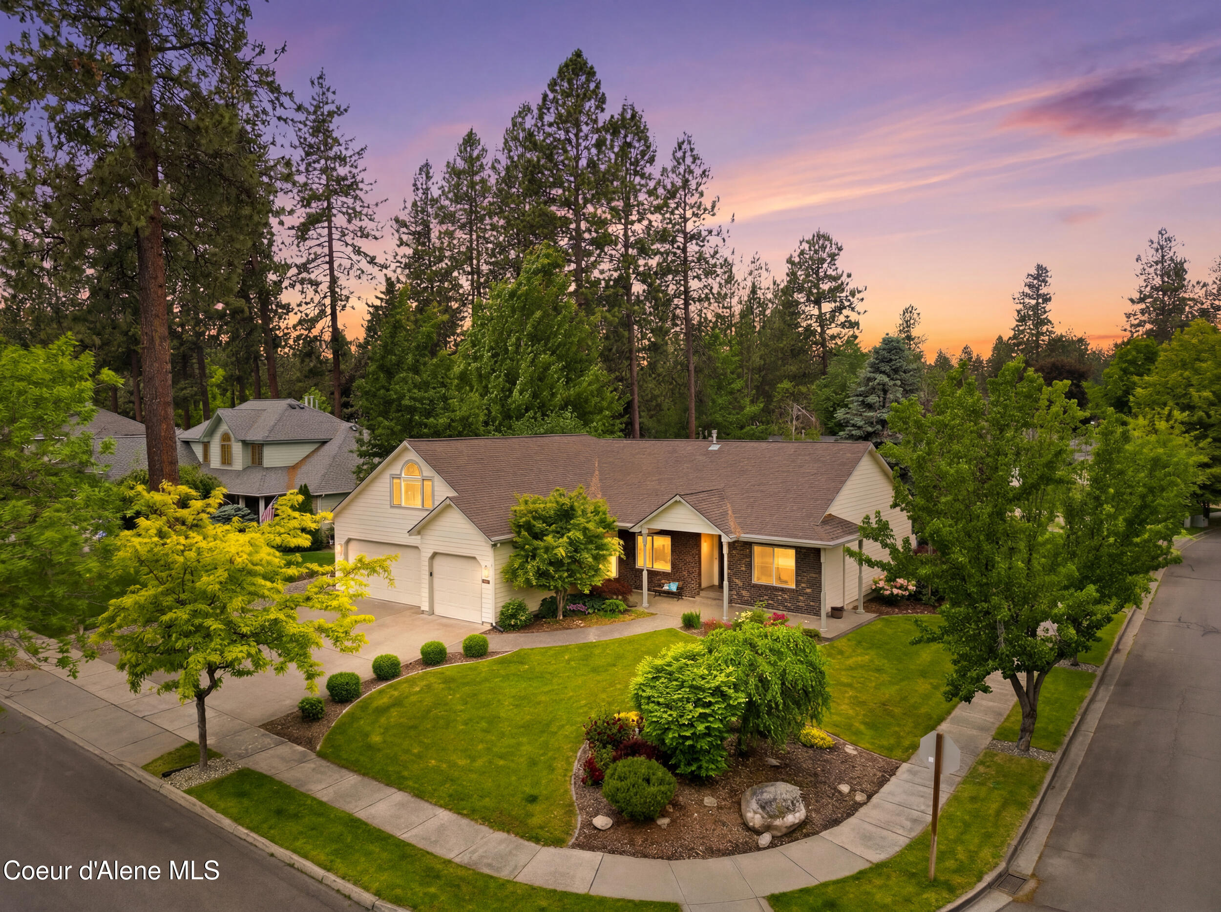 1213 S Riverside Harbor Dr — photo