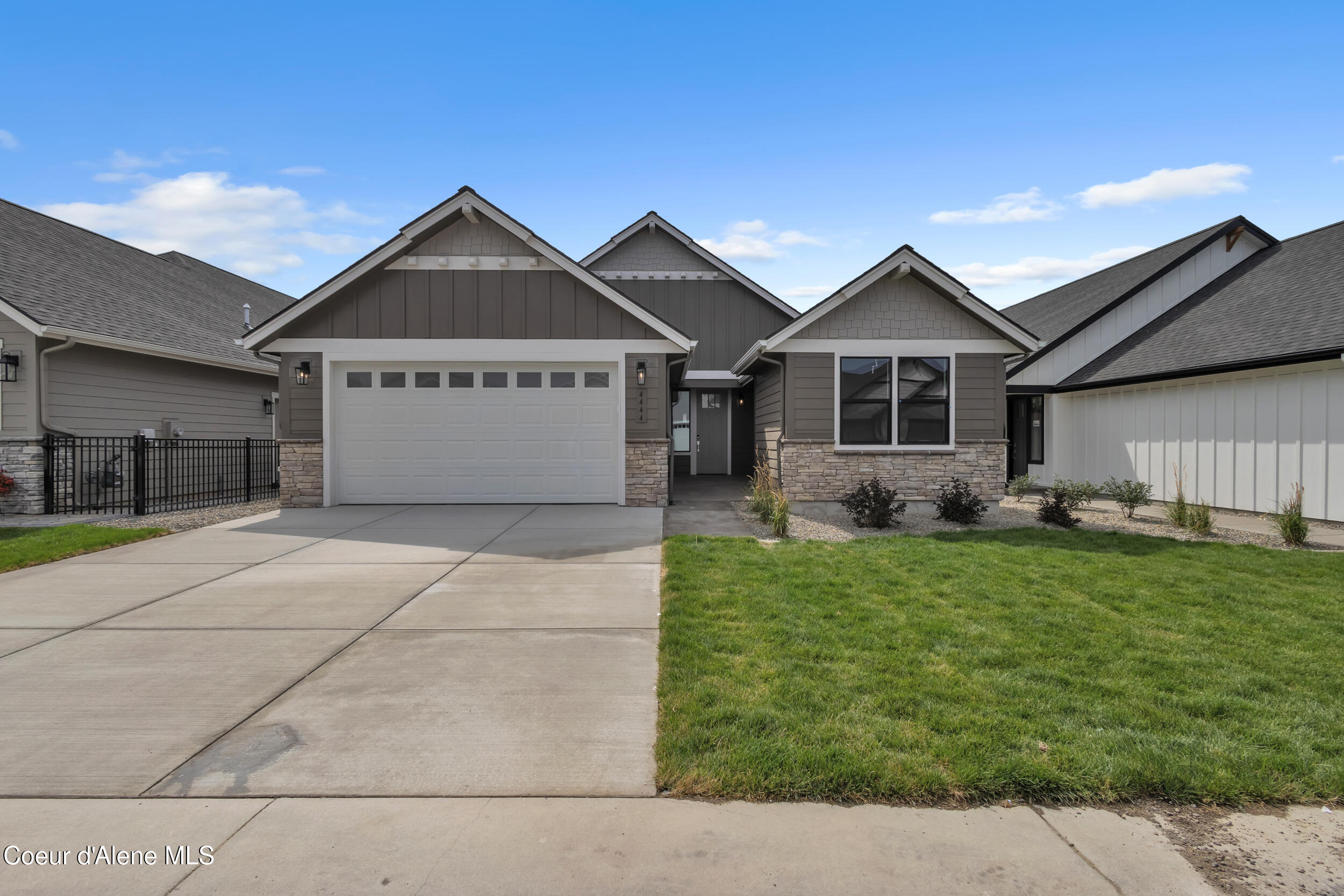 4444 W Hide Away Ln — photo
