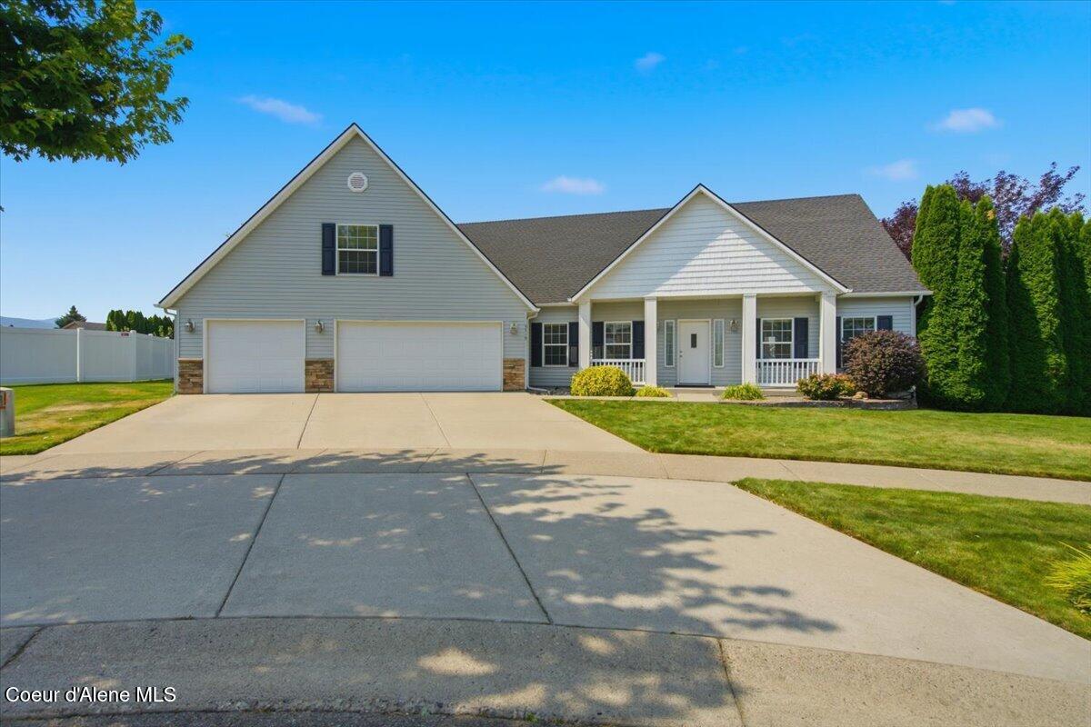 3719 N Cleveland Ct — photo