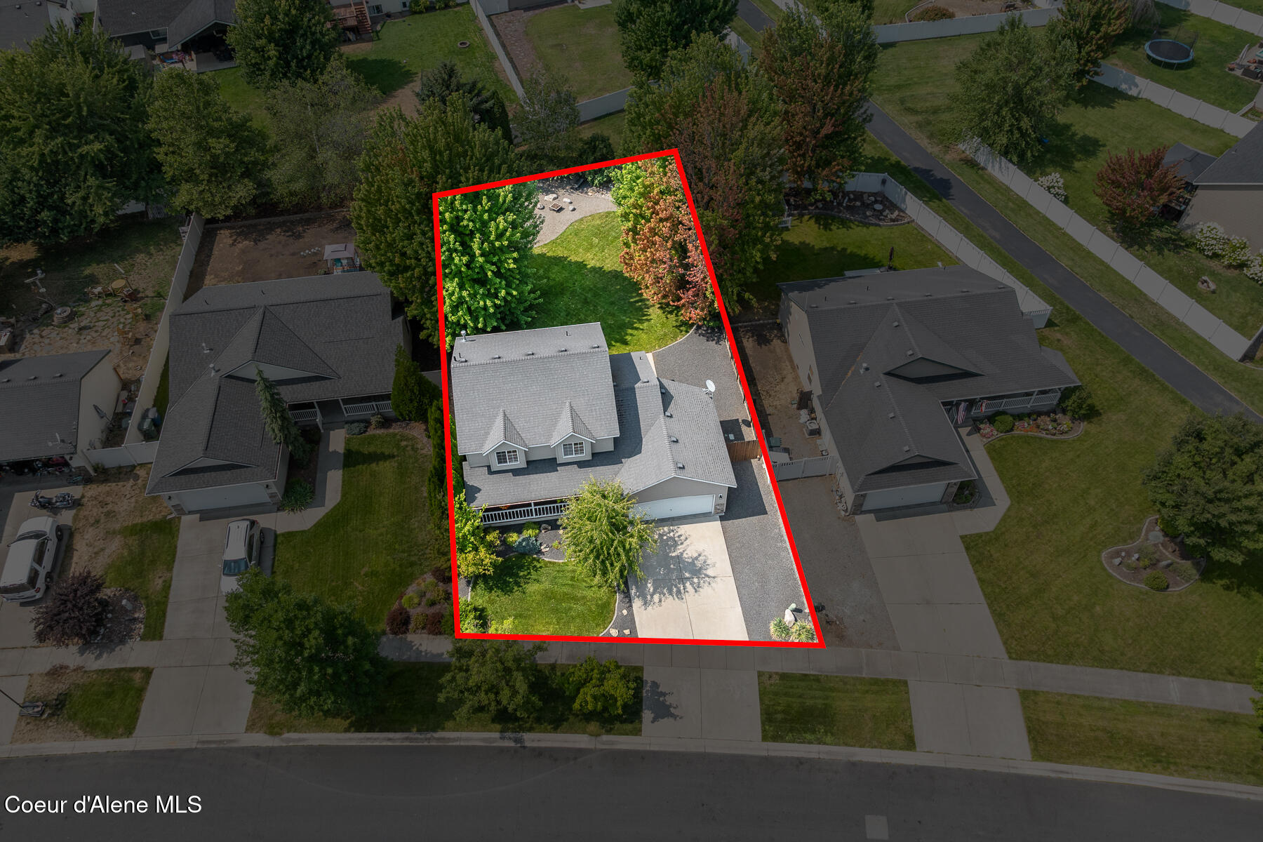 2411 N Mackenzie Dr — photo