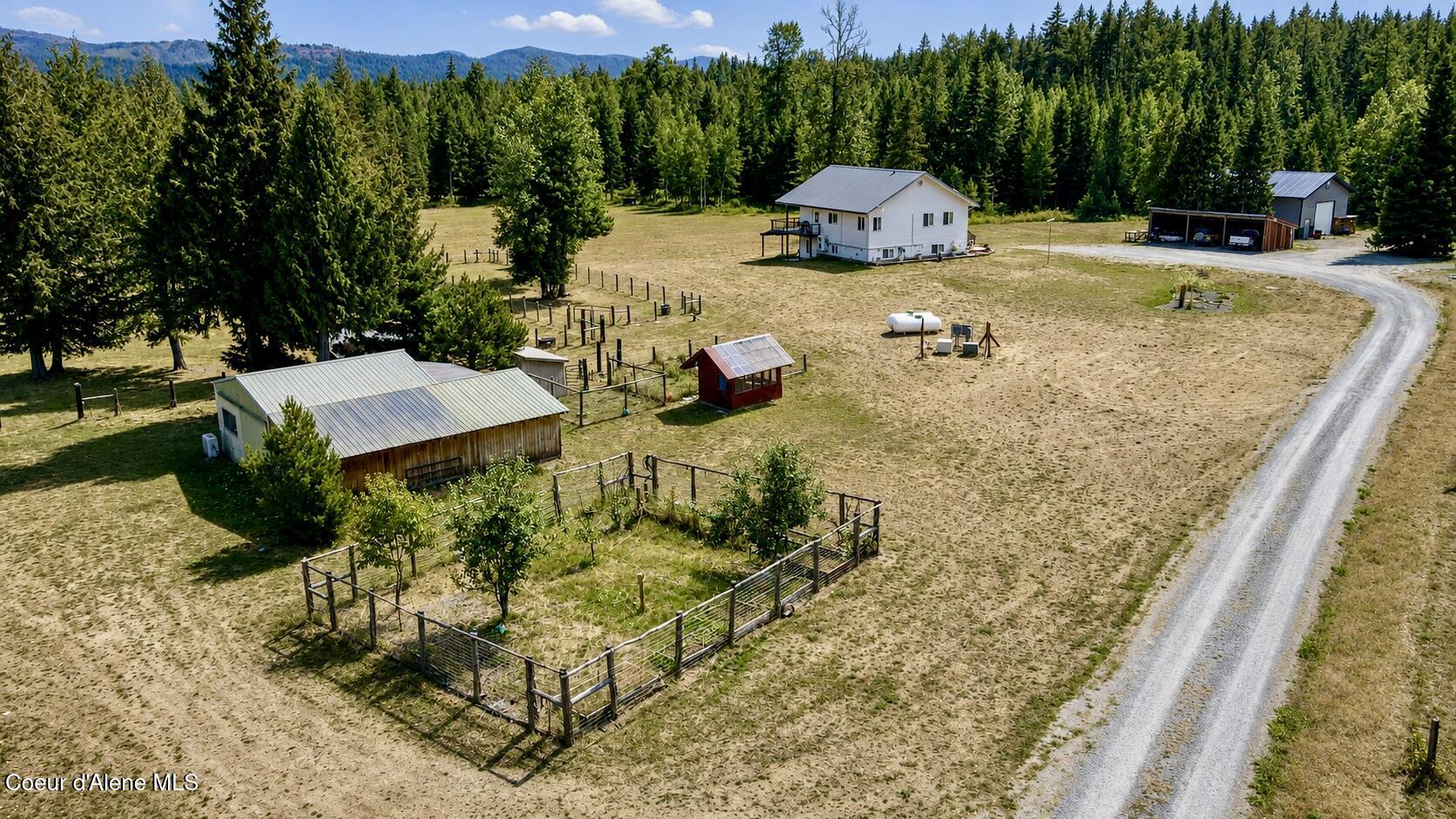 265 Little Thunder Rd — photo